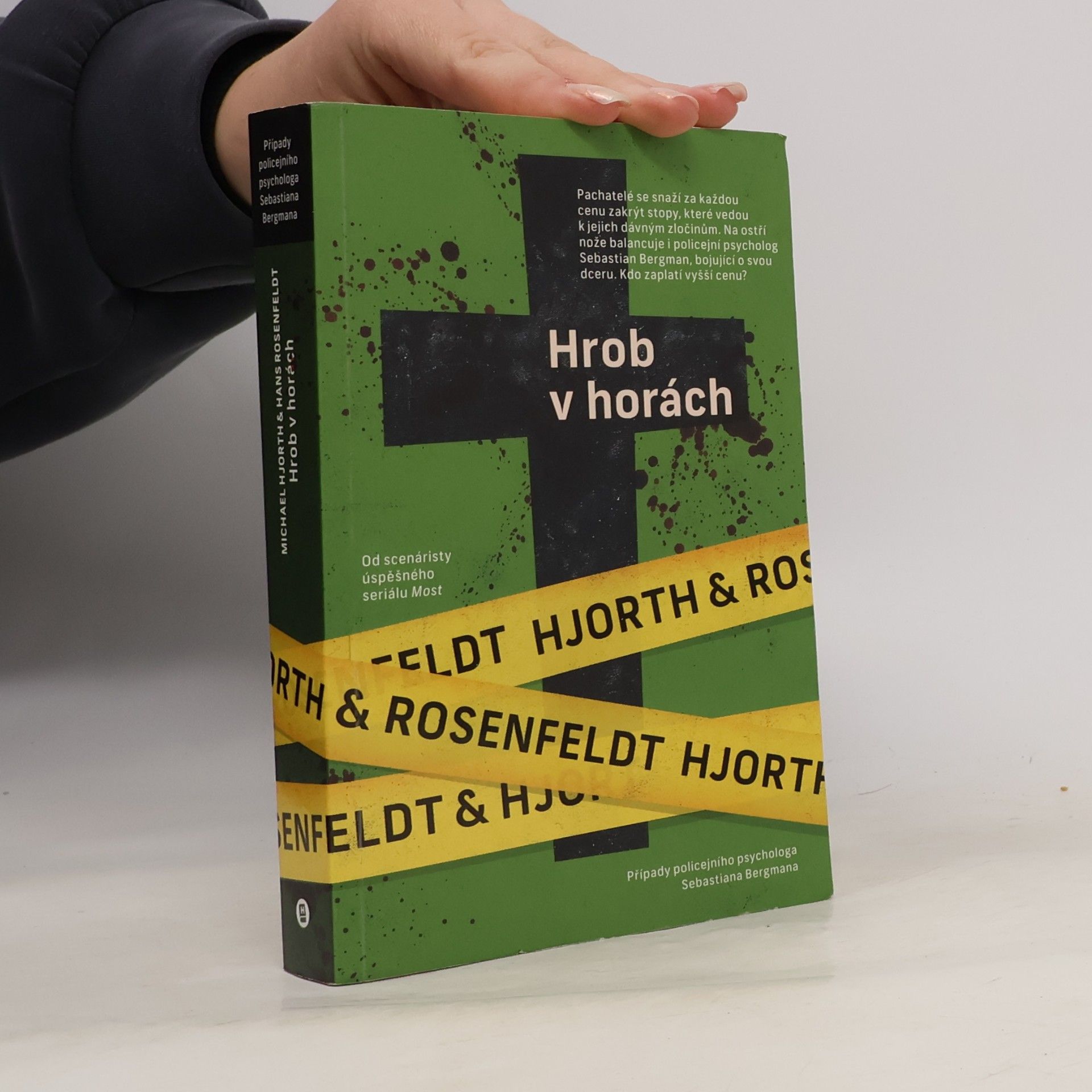 Hrob v horách
