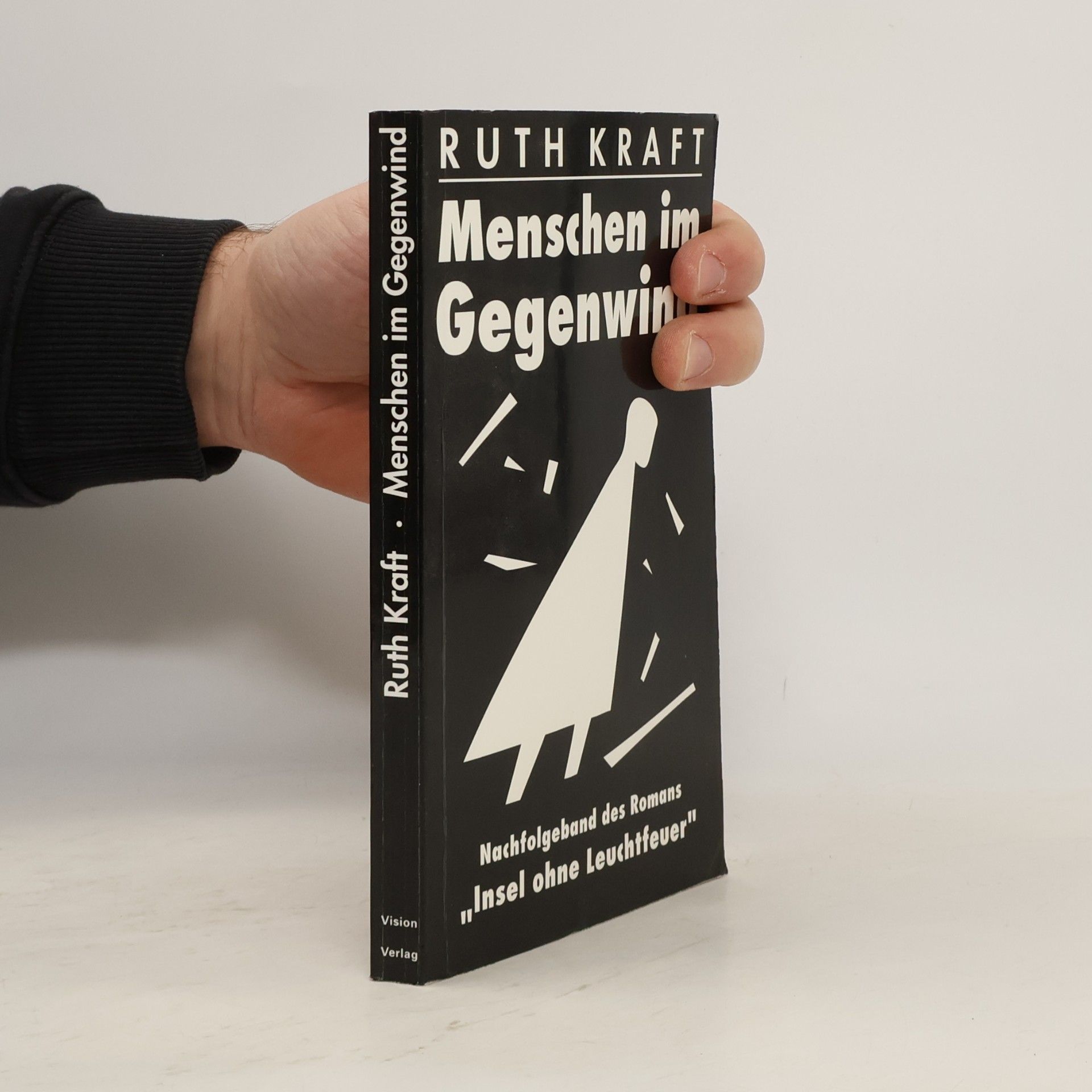 Menschen im Gegenwind