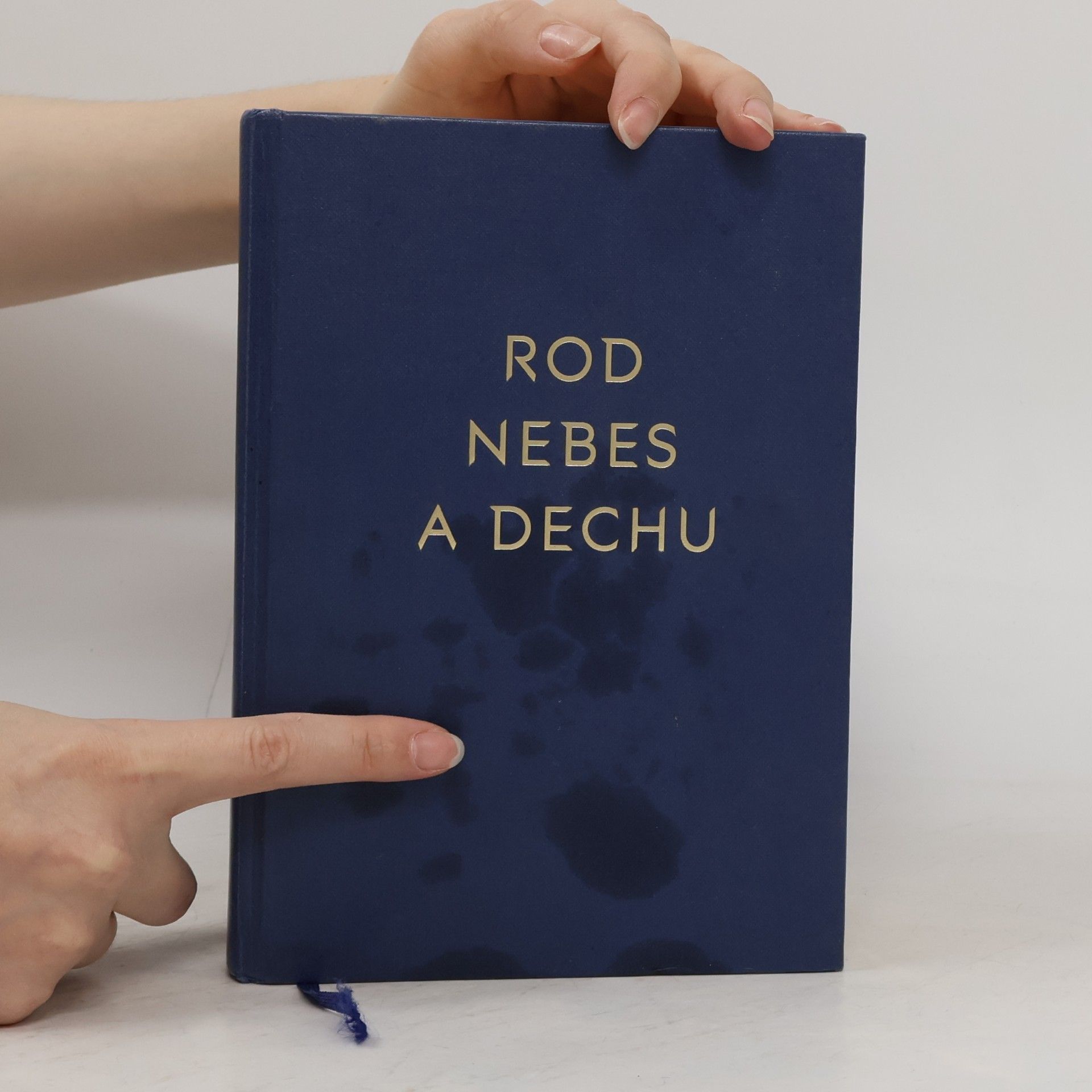 Sarah J. Maas Půlměsíční město. Rod nebes a dechu