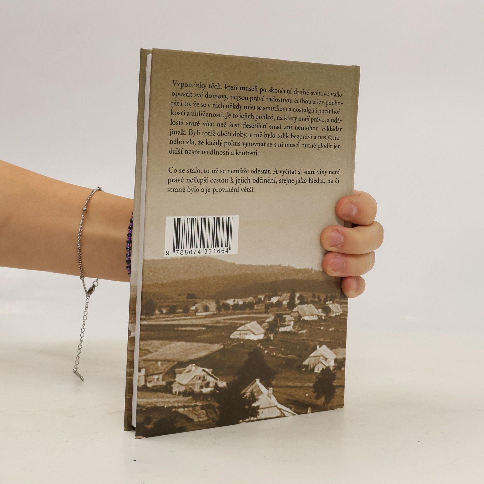 Various authors Šumavští rodáci vzpomínají - Příběhy z bouřlivých válečných i poválečných let