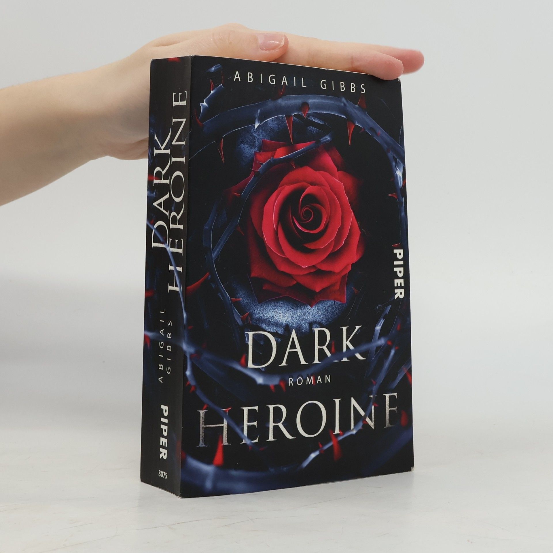 Dark Heroine