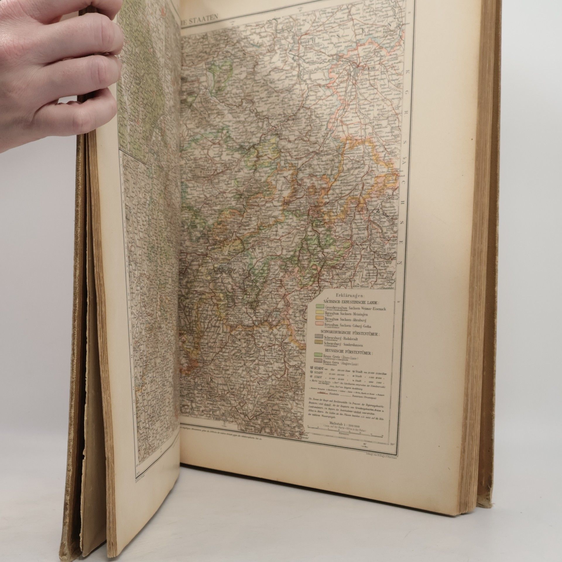 Various authors Neuer Volks- u. Familien-Atlas
