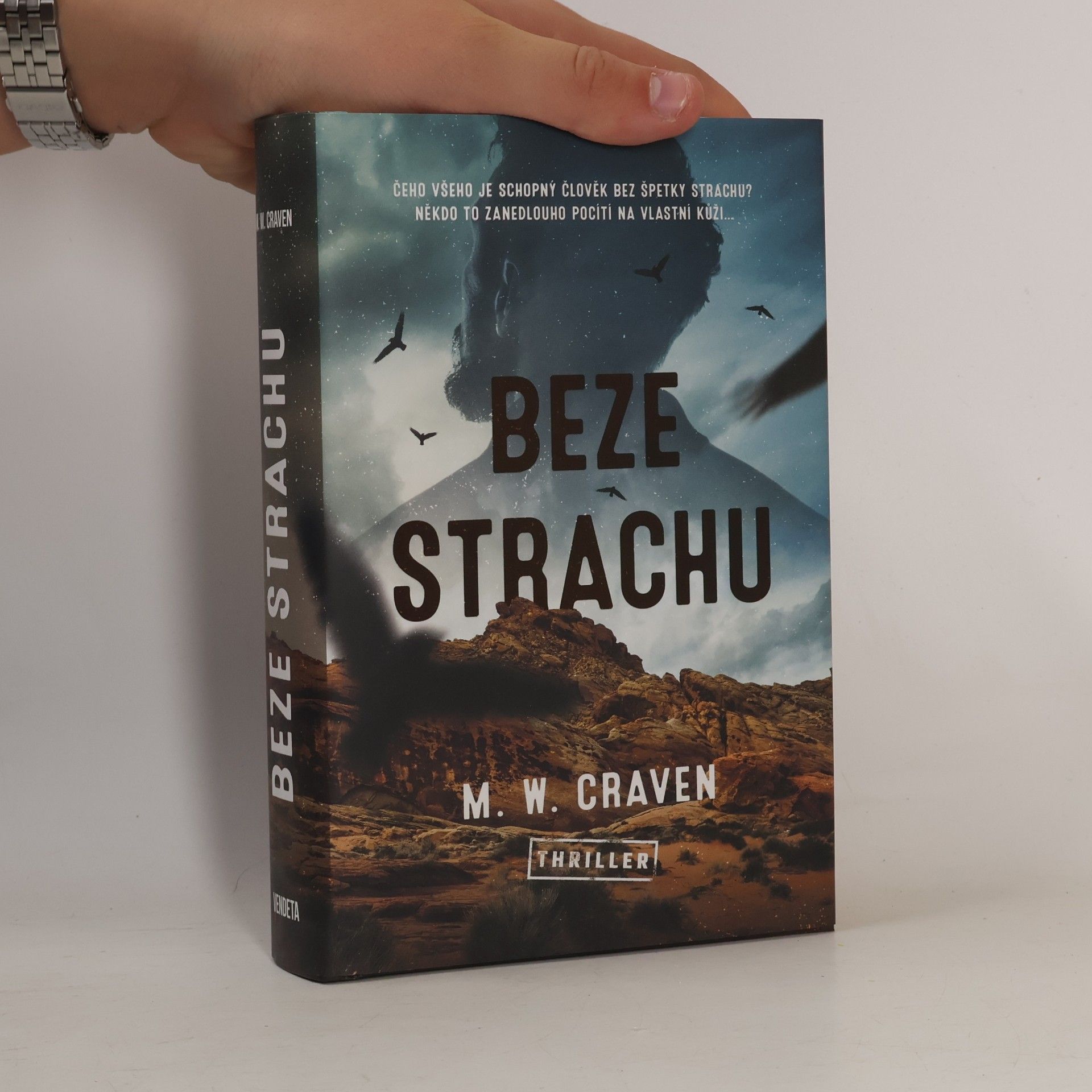 M.W. Craven Beze strachu