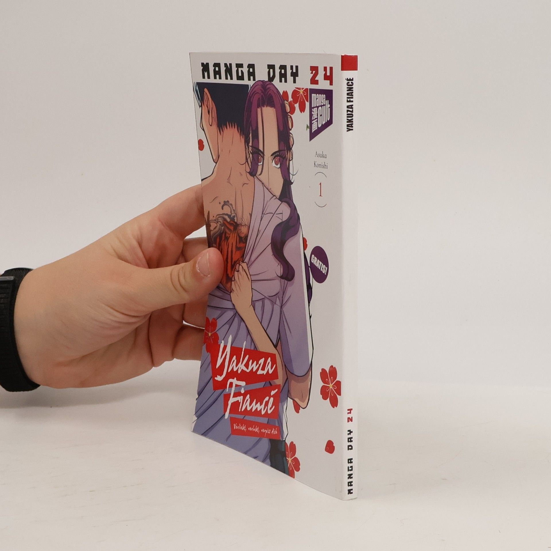 Manga Day 24. Yakuza Fiancé 01