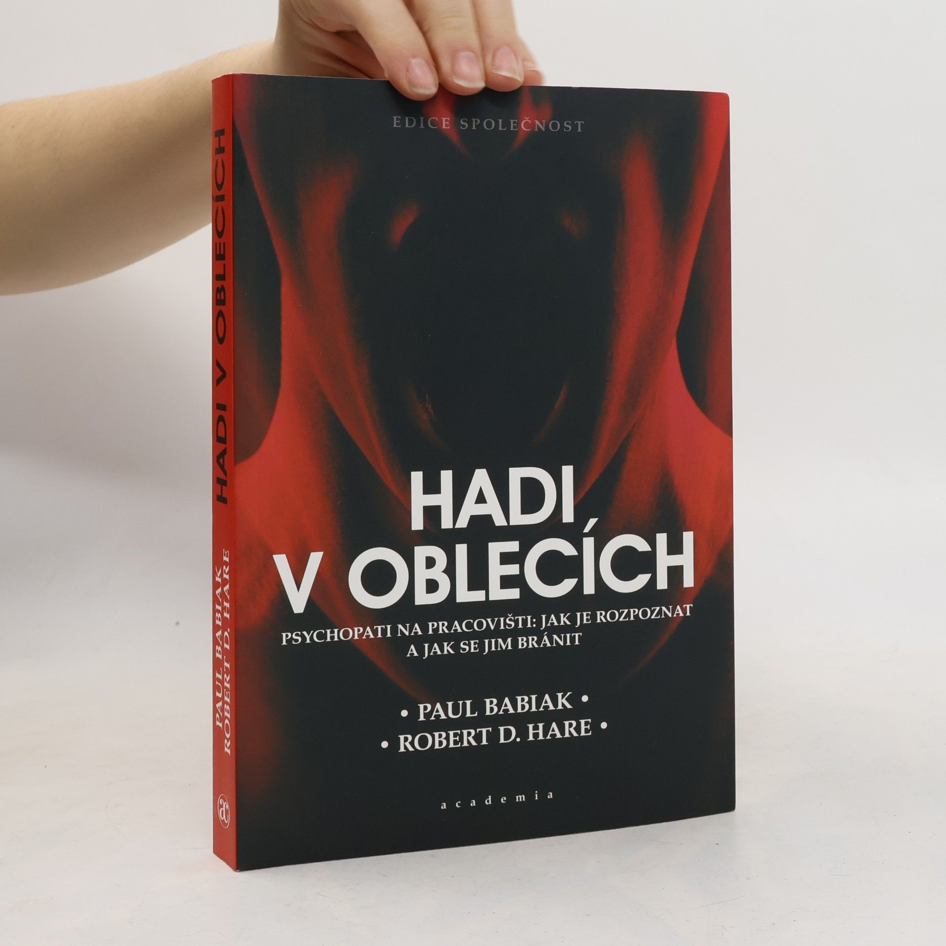 Paul Babiak Hadi v oblecích