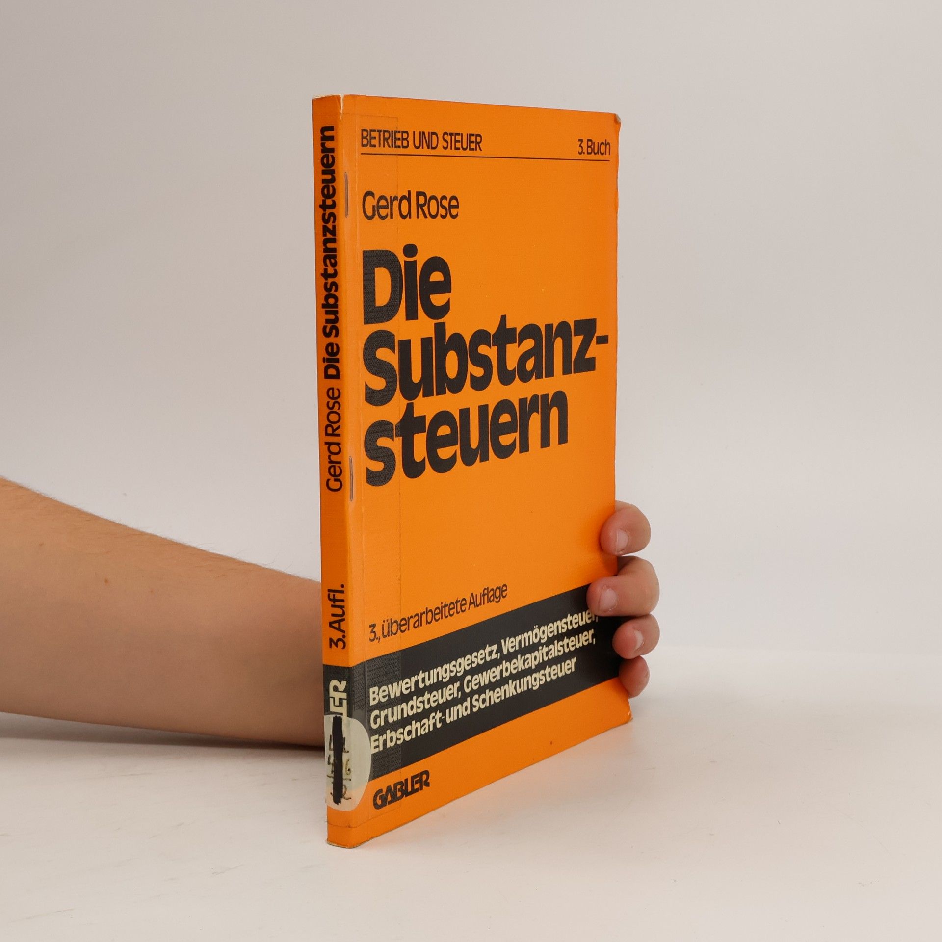 Betrieb und Steuer