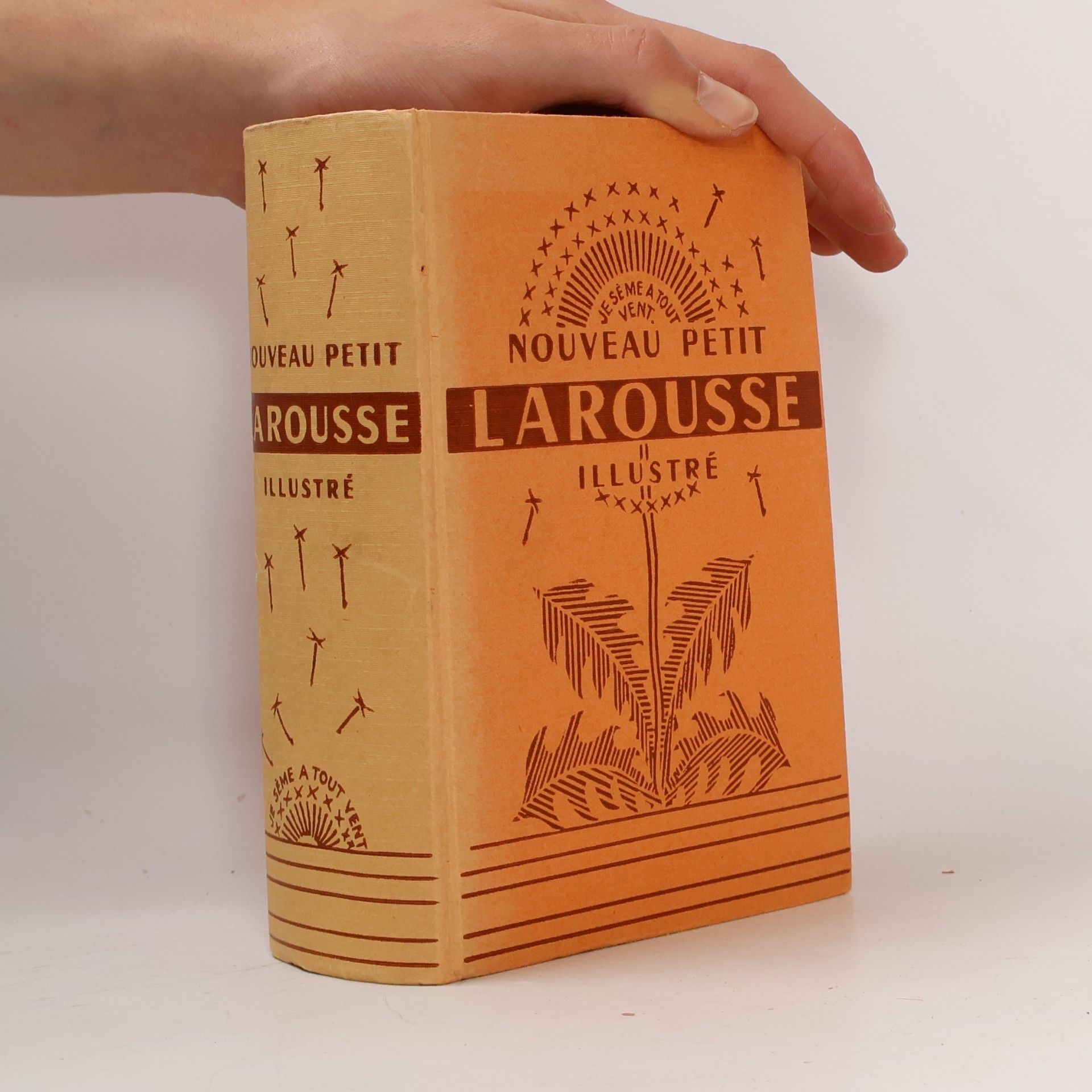 Nouveau petit Larousse illustré