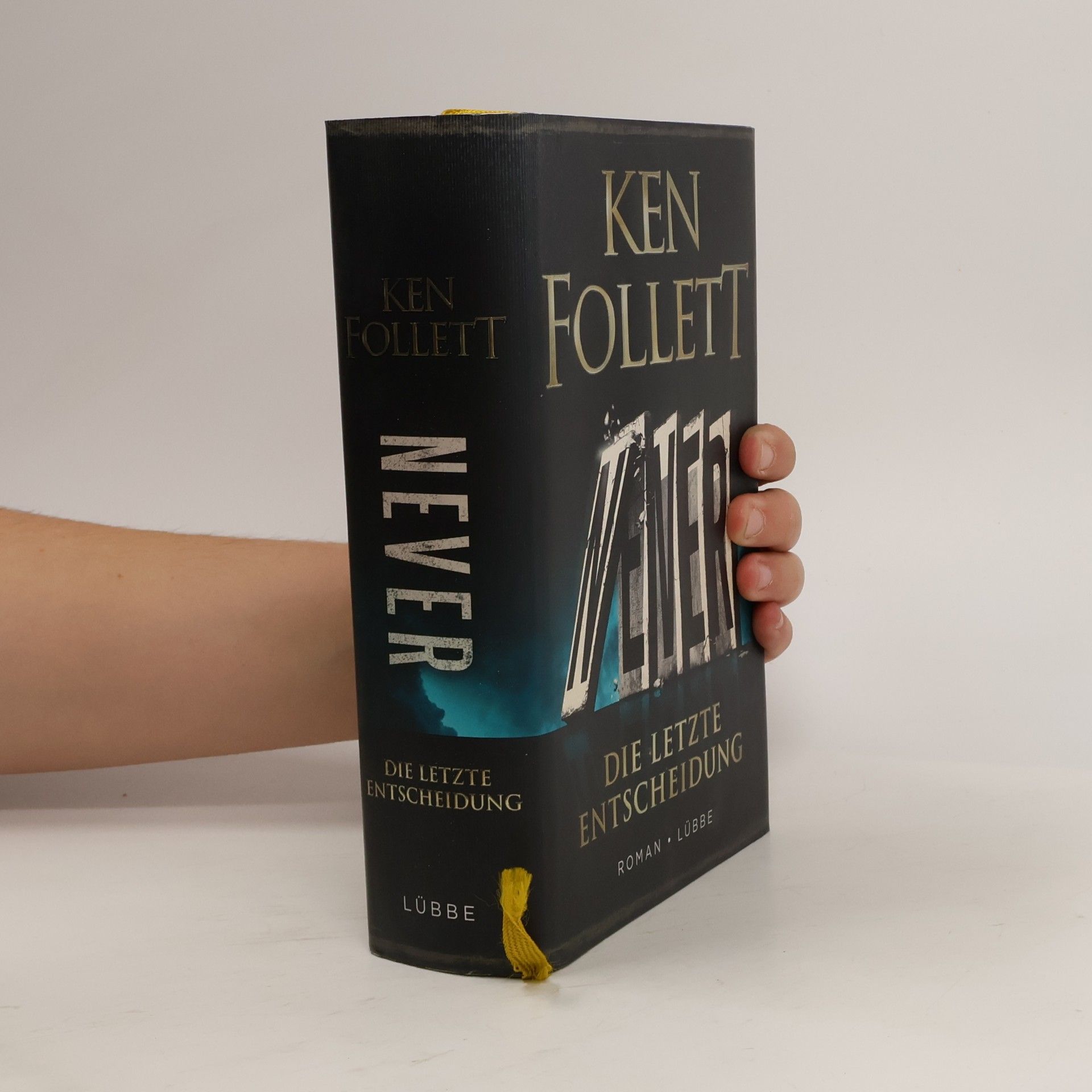 Ken Follett Never