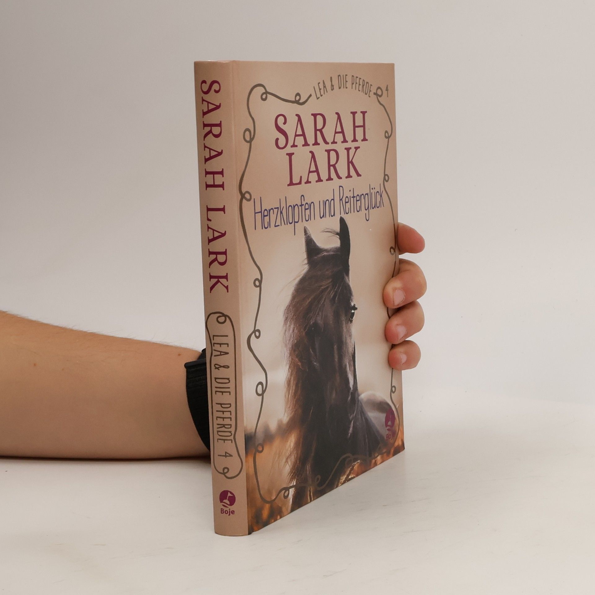 Sarah Lark Lea und die Pferde - 4: Herzklopfen und Reiterglück