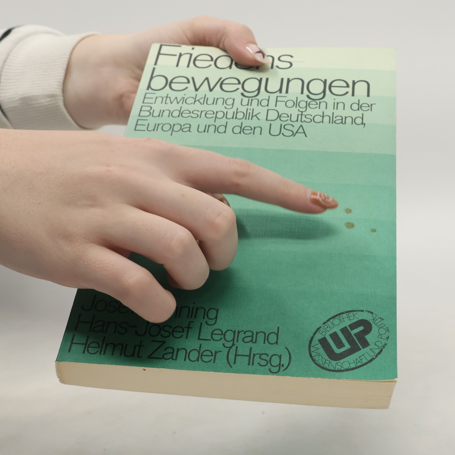 Josef Janning Bibliothek Wissenschaft und Politik: Friedensbewegungen
