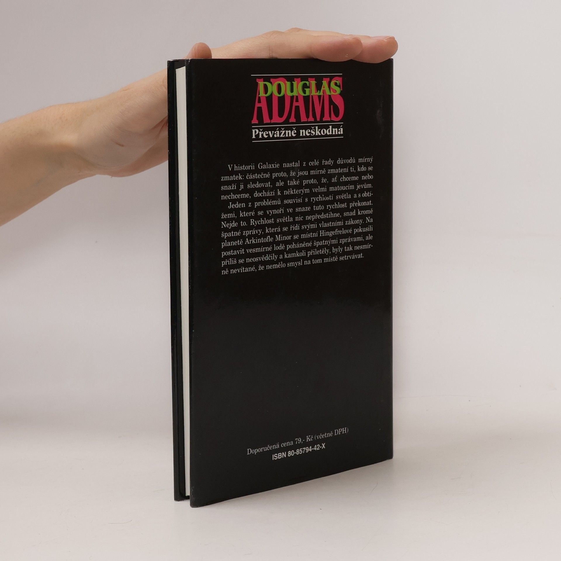 Douglas Adams Převážně neškodná