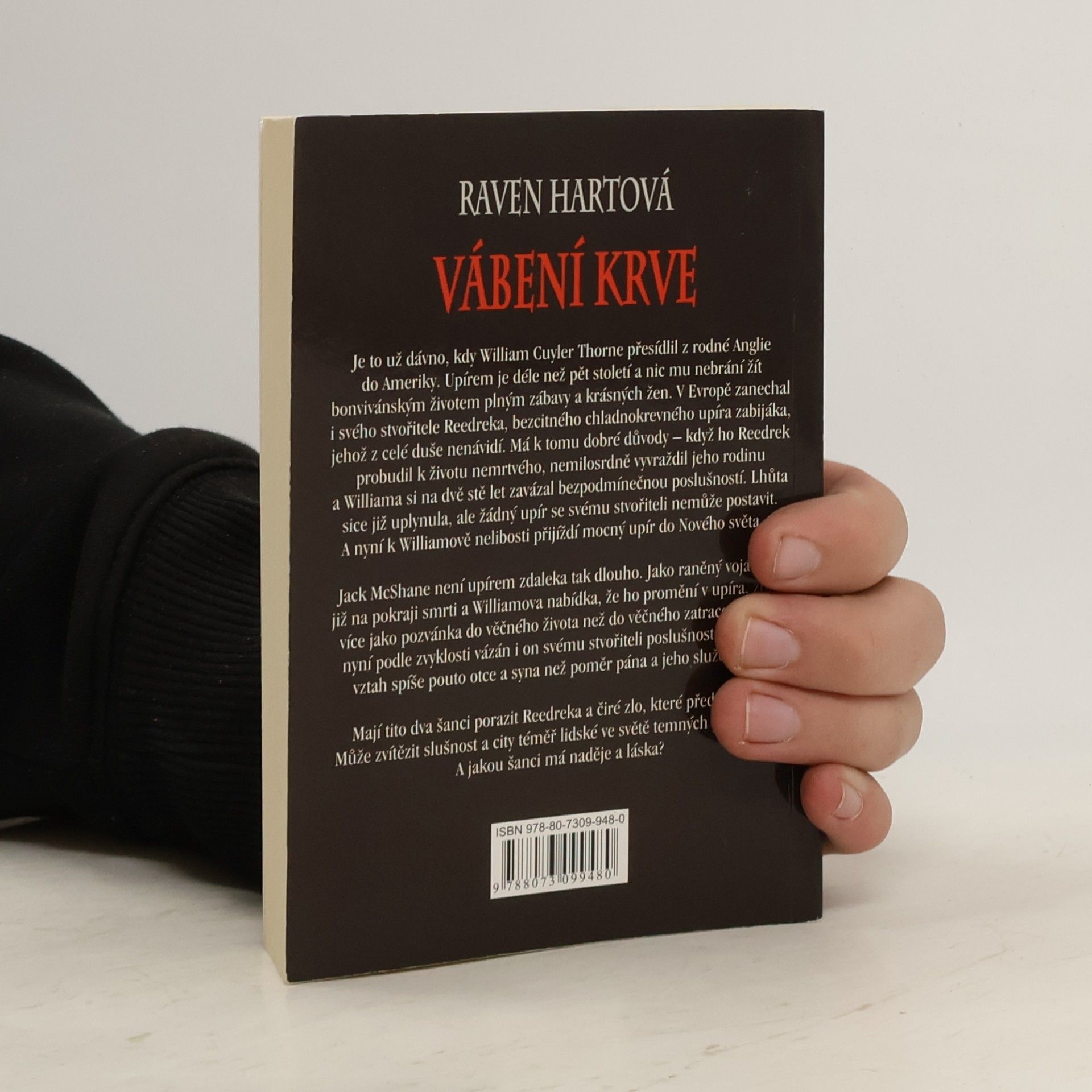 Raven Hart Vábení krve. První díl