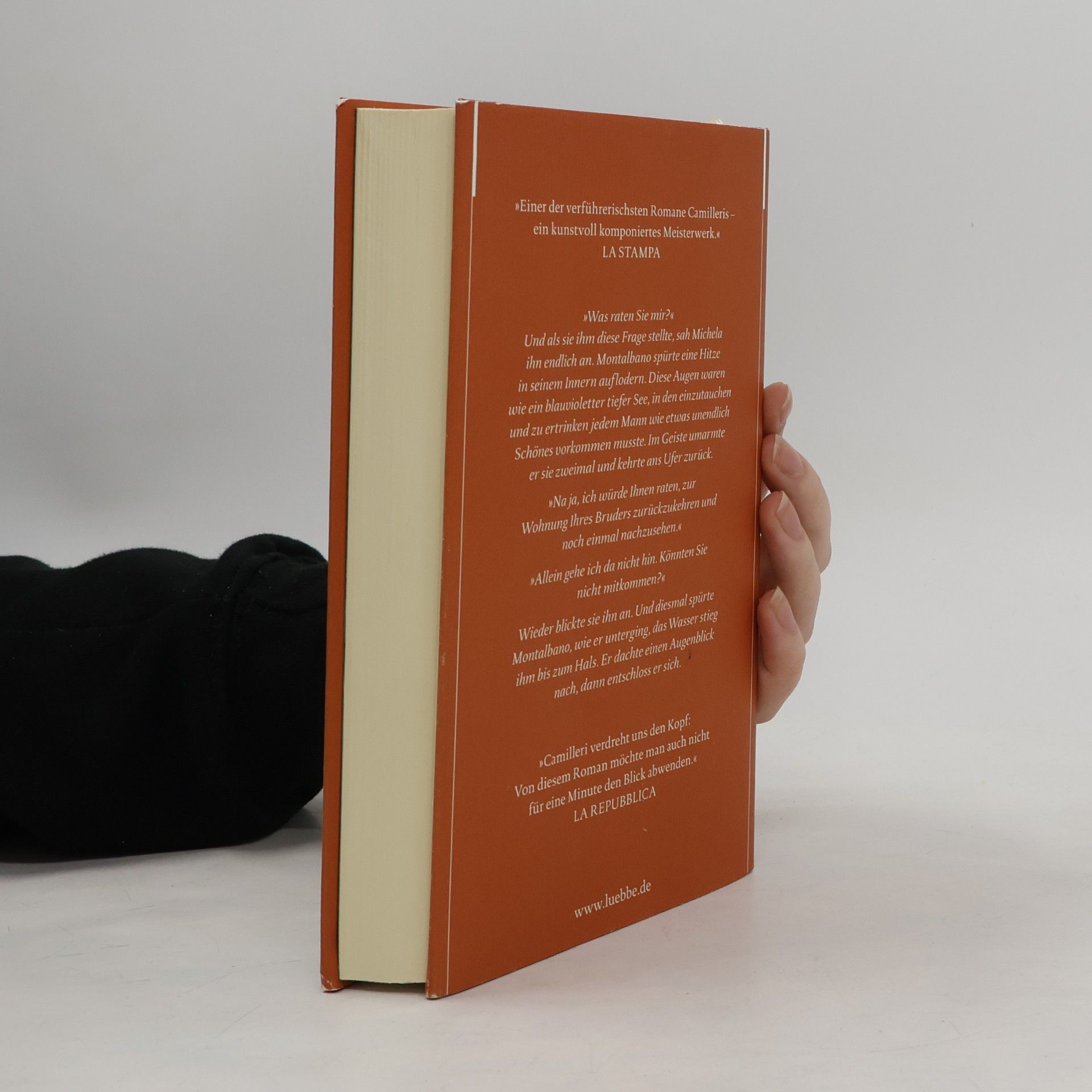 Andrea Camilleri Die dunkle Wahrheit des Mondes