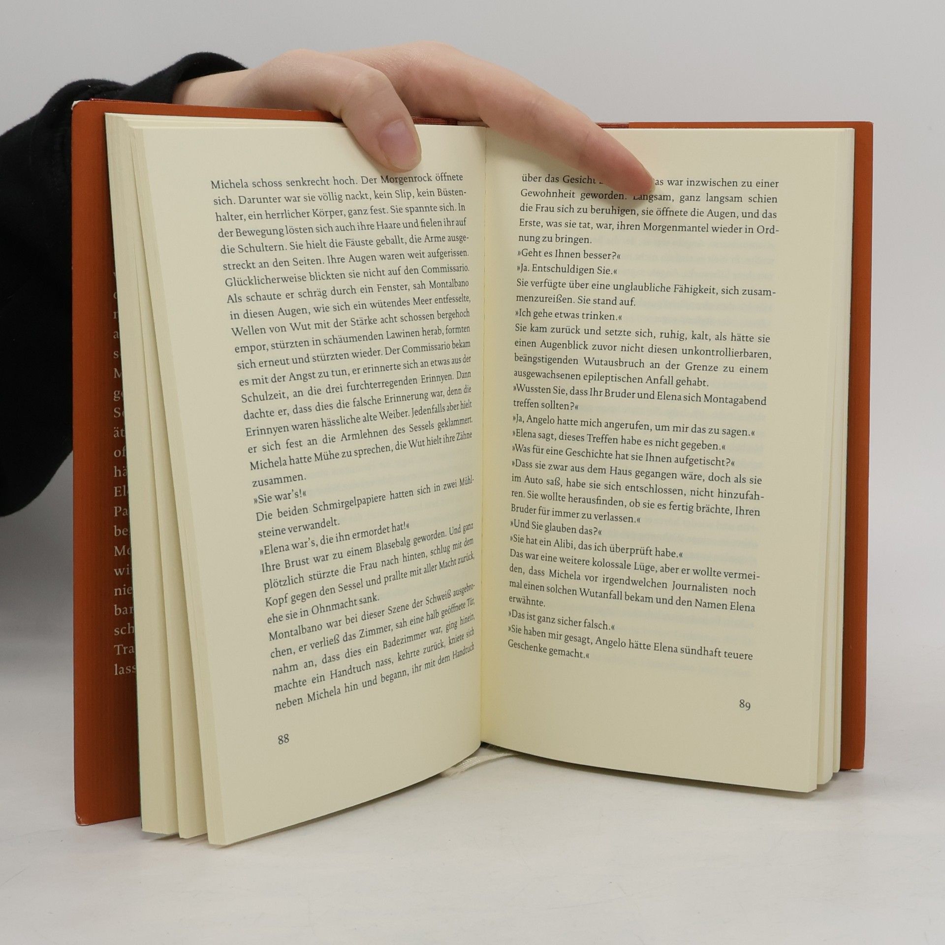 Andrea Camilleri Die dunkle Wahrheit des Mondes