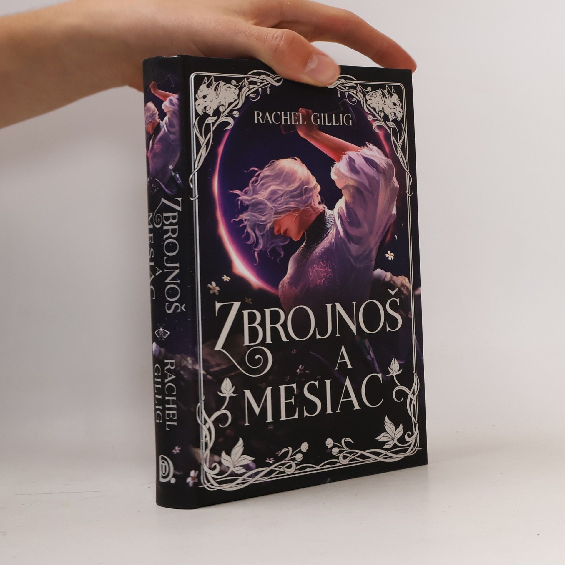 Rachel Gillig Zbrojnoš a Mesiac