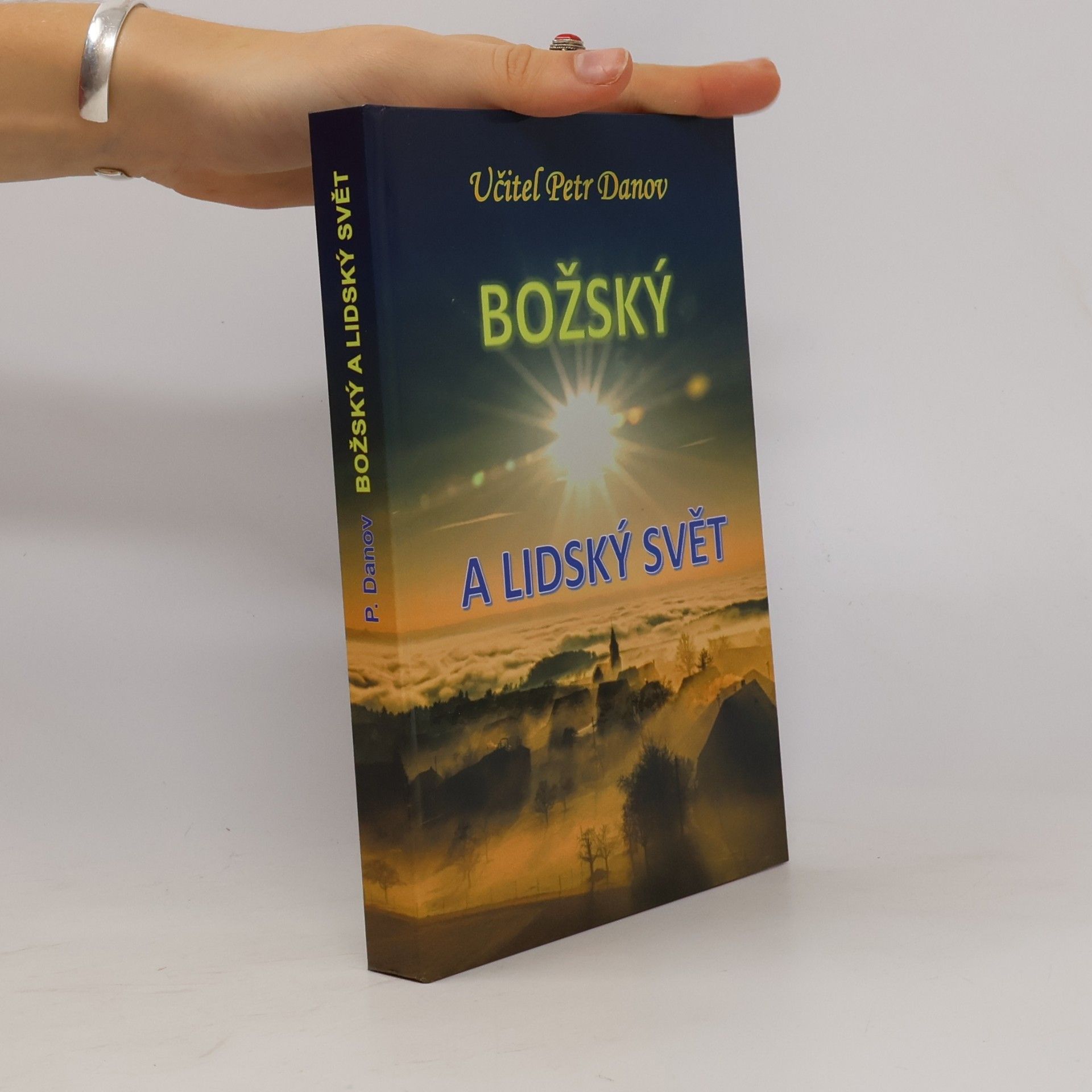 Božský a lidský svět