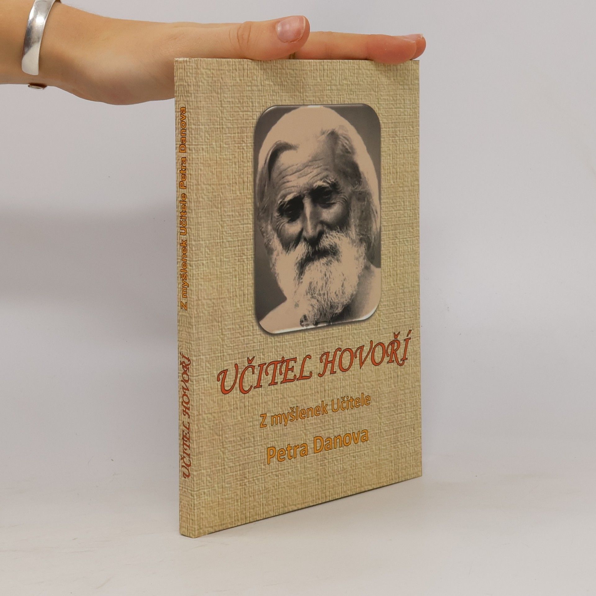 Učitel hovoří