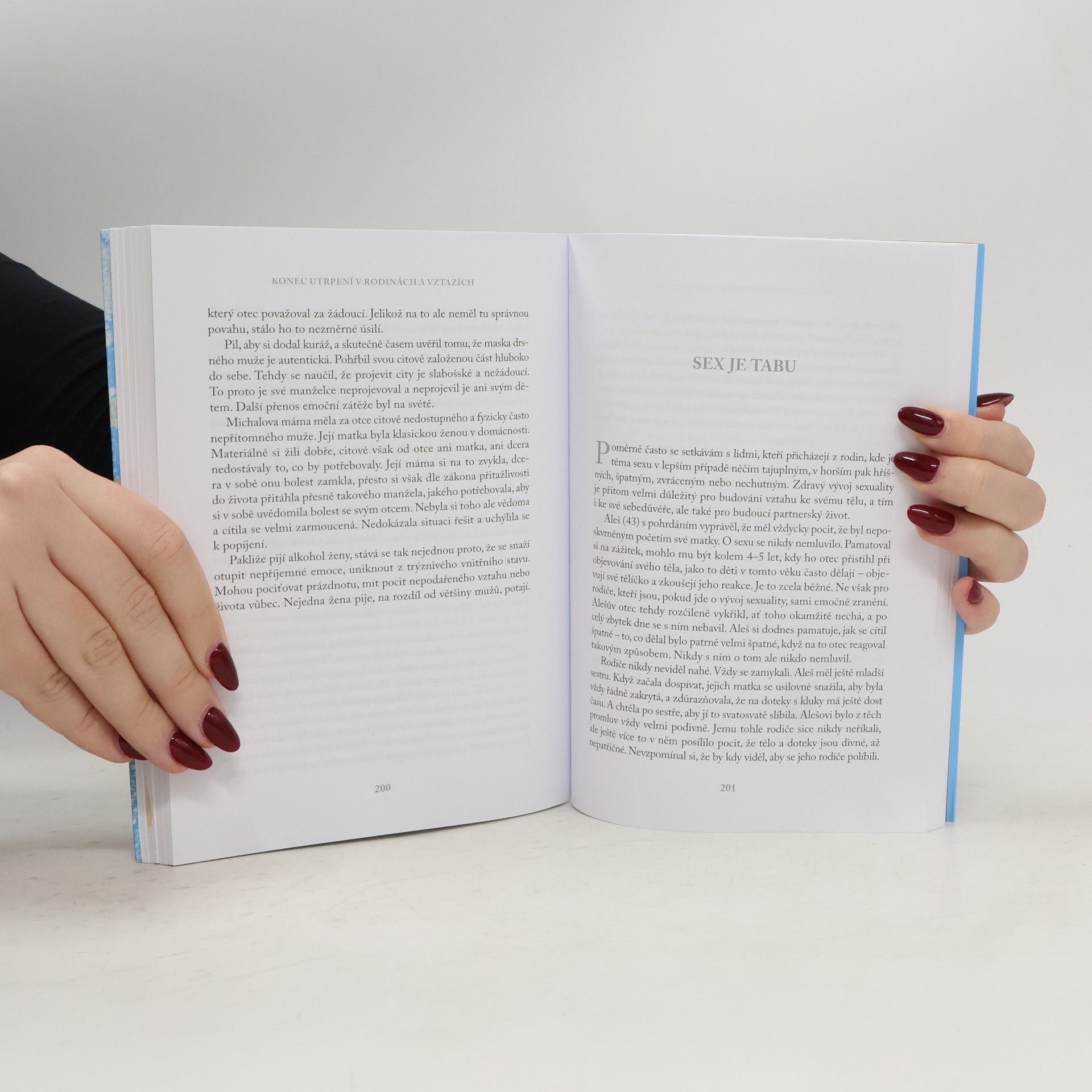 Veronika Neumannová Konec utrpení v rodinách a vztazích. Pochopte zátěž předků, své projekce a zrcadla a osvoboďte se jednou provždy