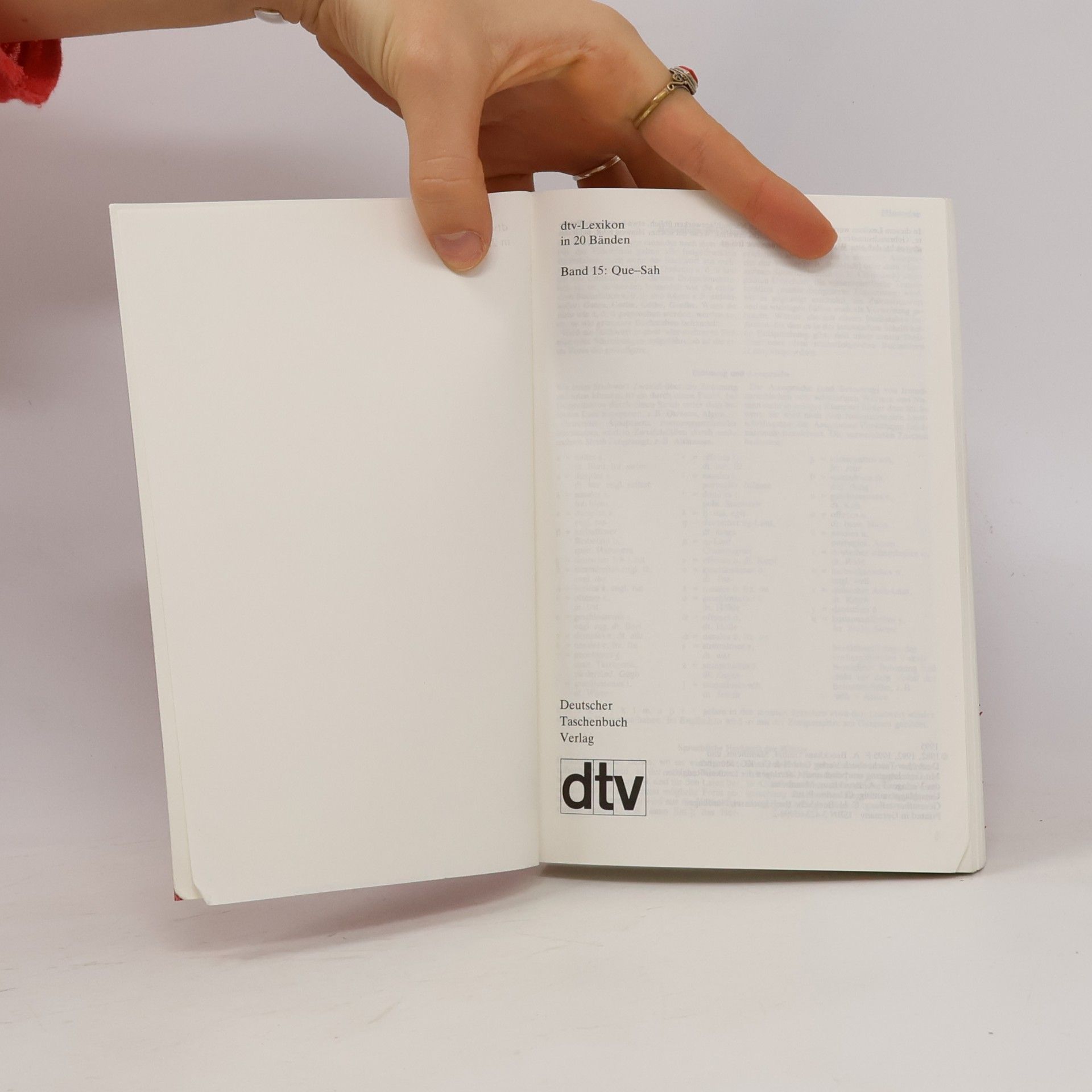 Kolektiv autorů dtv Lexikon. Band 15