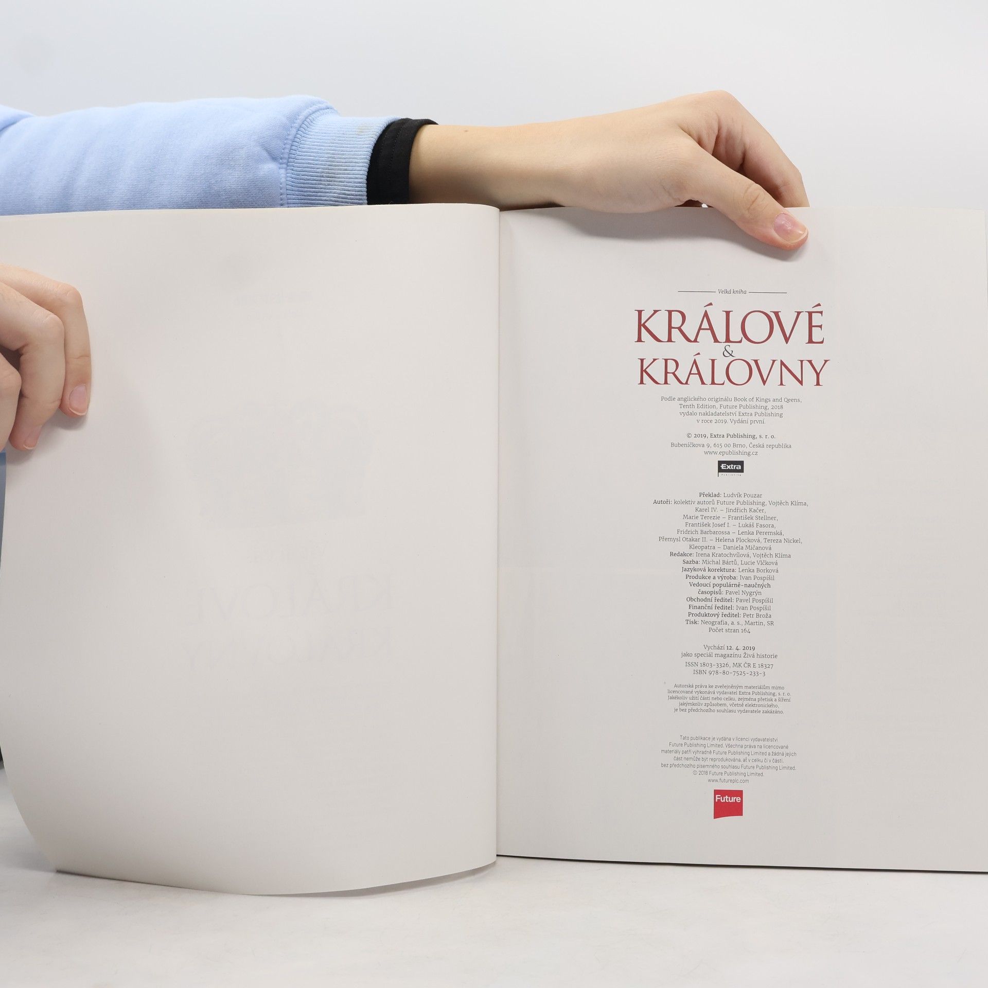 Ludvík Pouzar Velká kniha - králové & královny. Fascinující životy panovníků od starověku po současnost