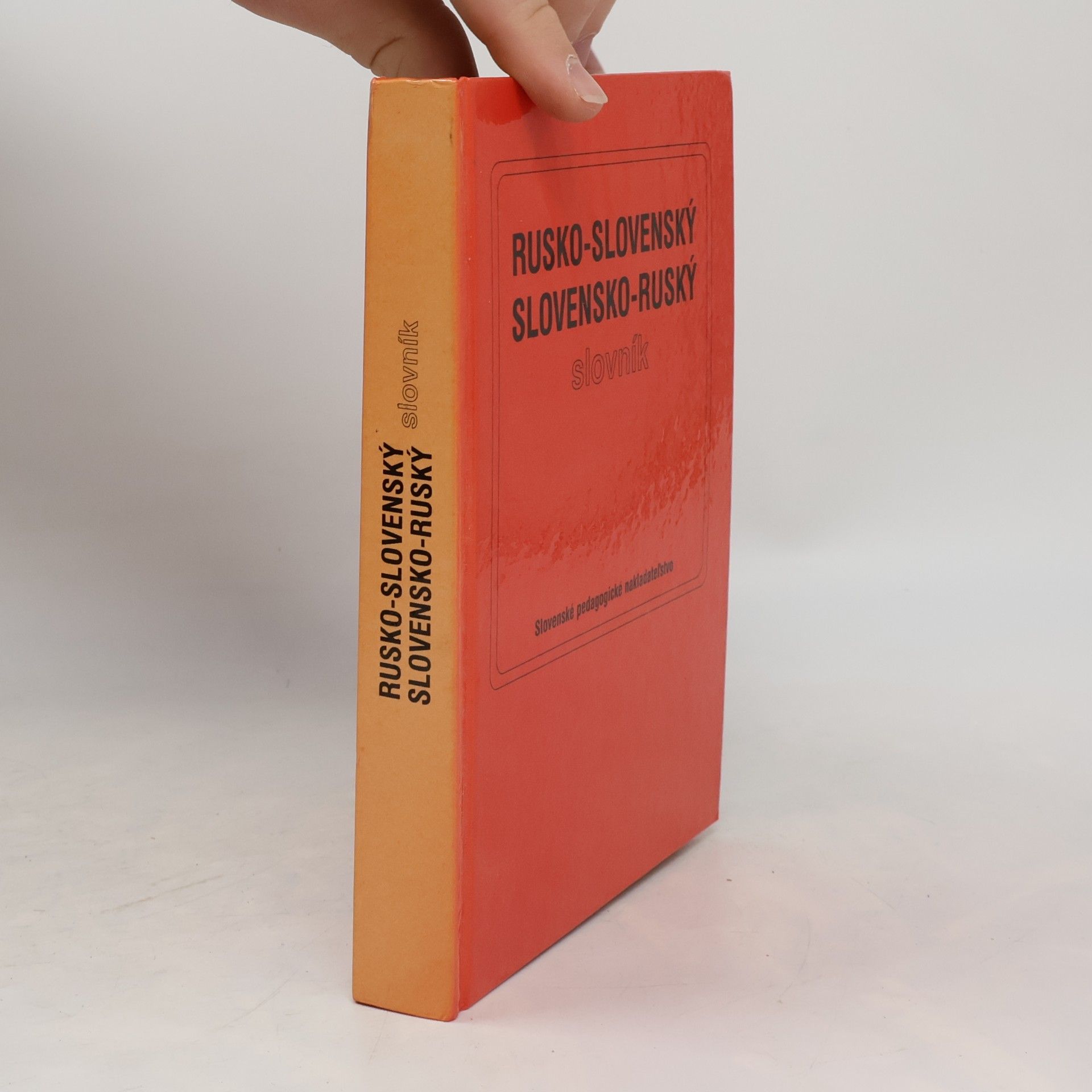 Various authors RUSKO-SLOVENSKÝ SLOVENSKO-RUSKÝ