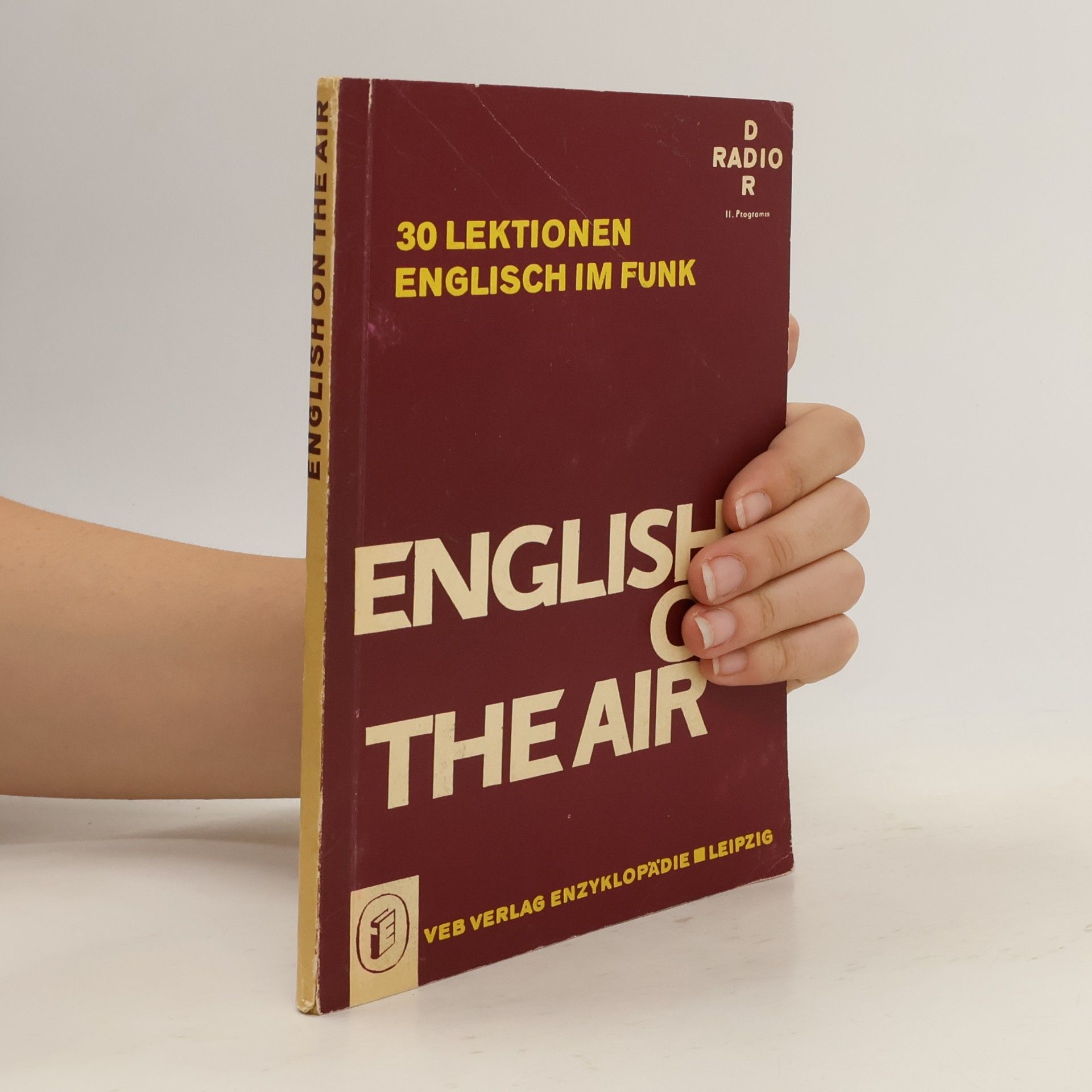 Various authors ENGLISH ON THE AIR