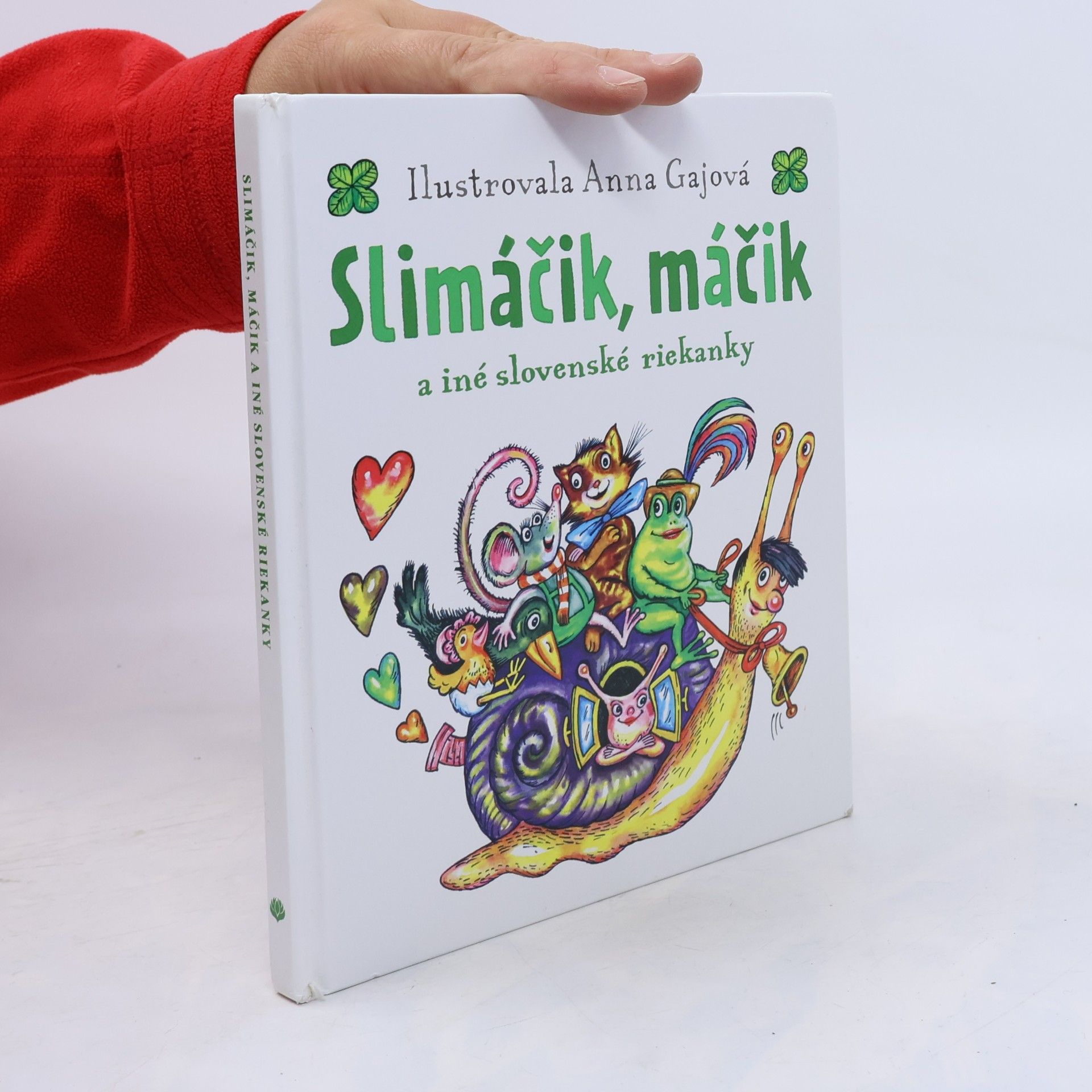 Slimáčik, máčik a iné slovenské riekanky