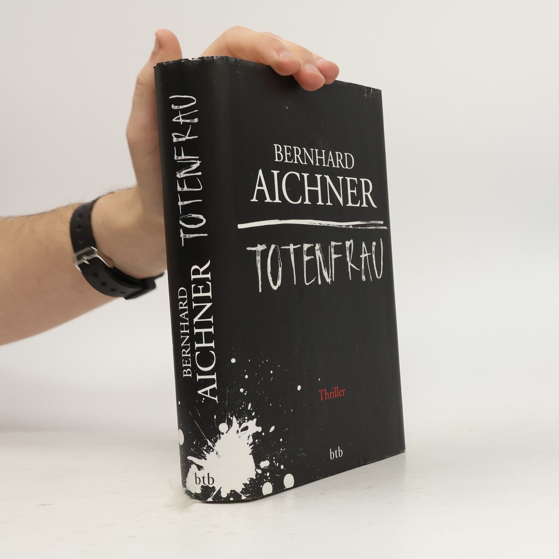 Bernhard Aichner Totenfrau