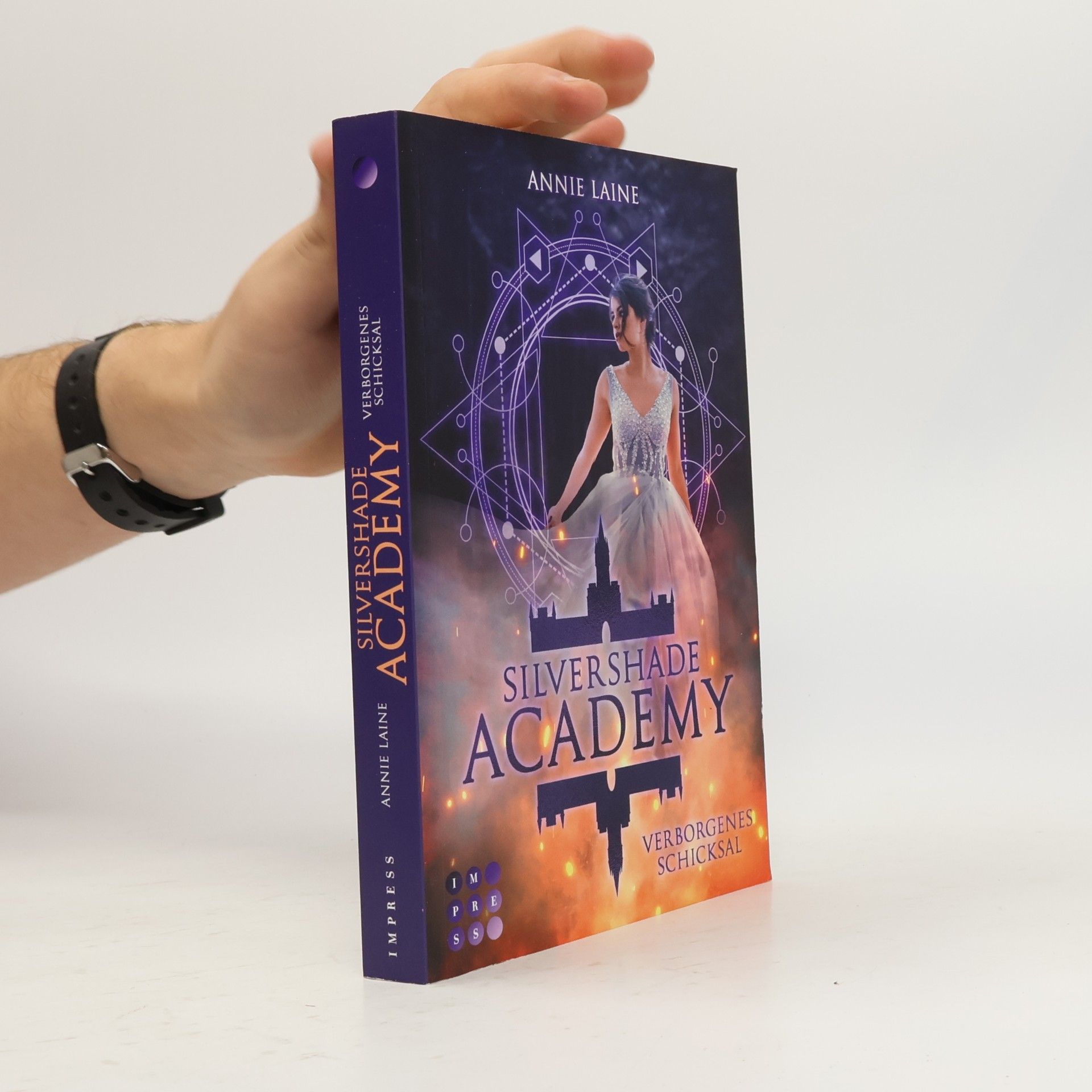 Silvershade Academy 1: Verborgenes Schicksal