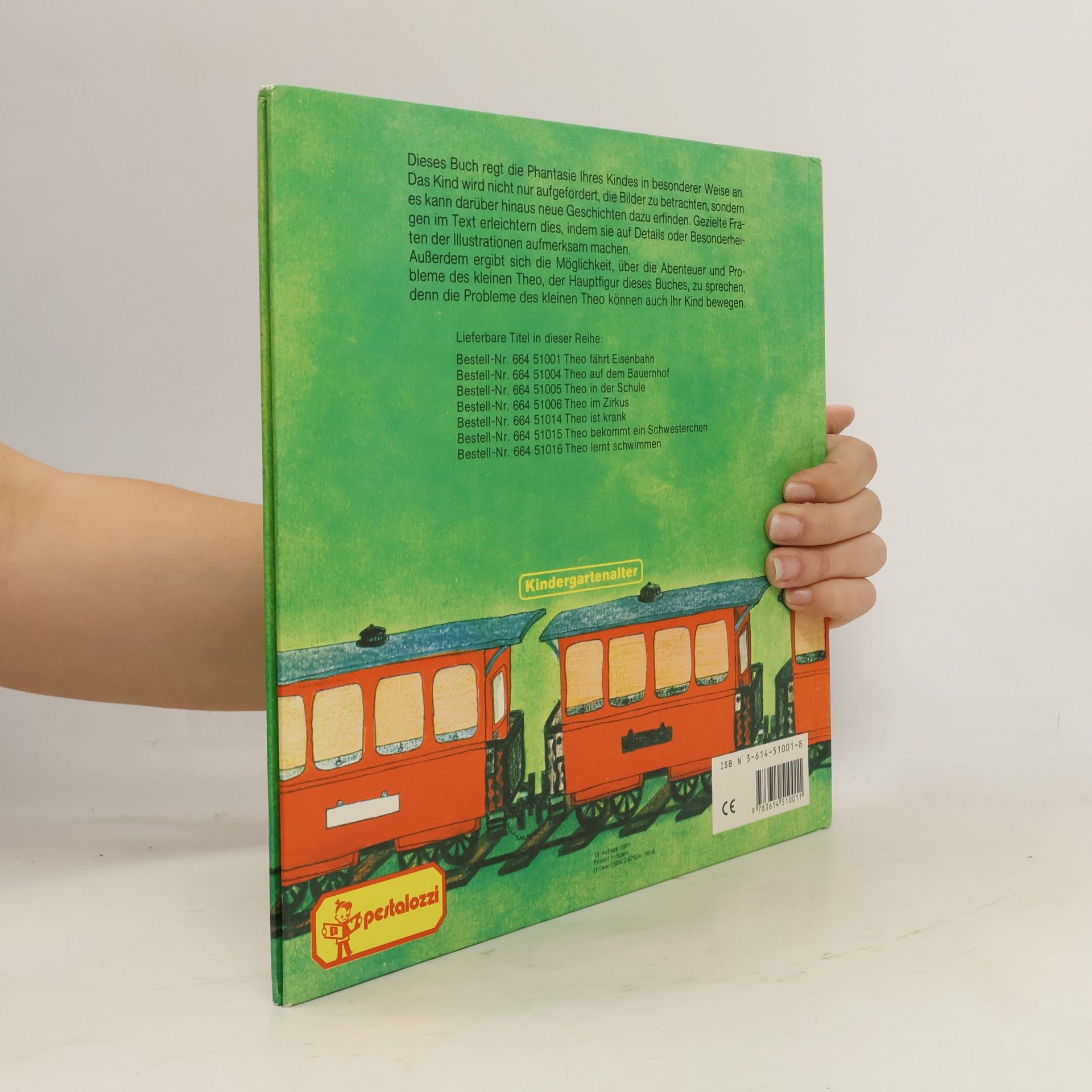 Violeta Denou Theo fährt Eisenbahn