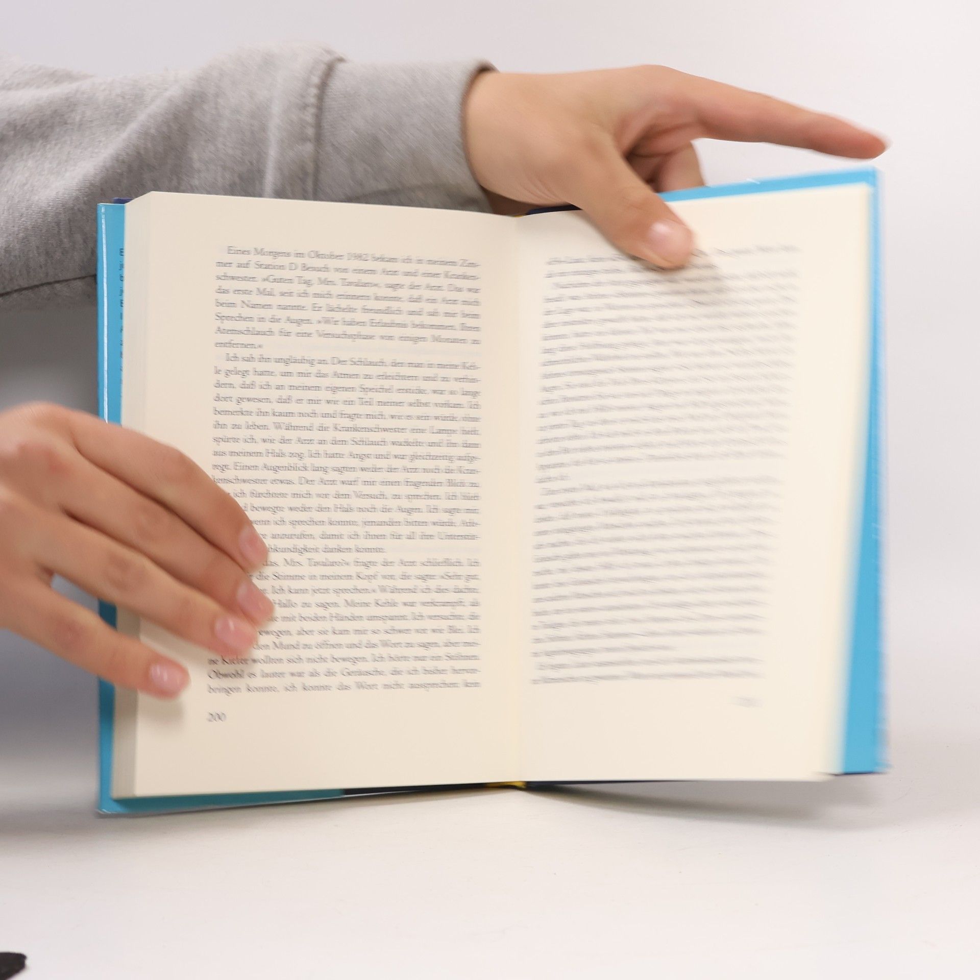 Julia Tavalaro Bis auf den Grund des Ozeans