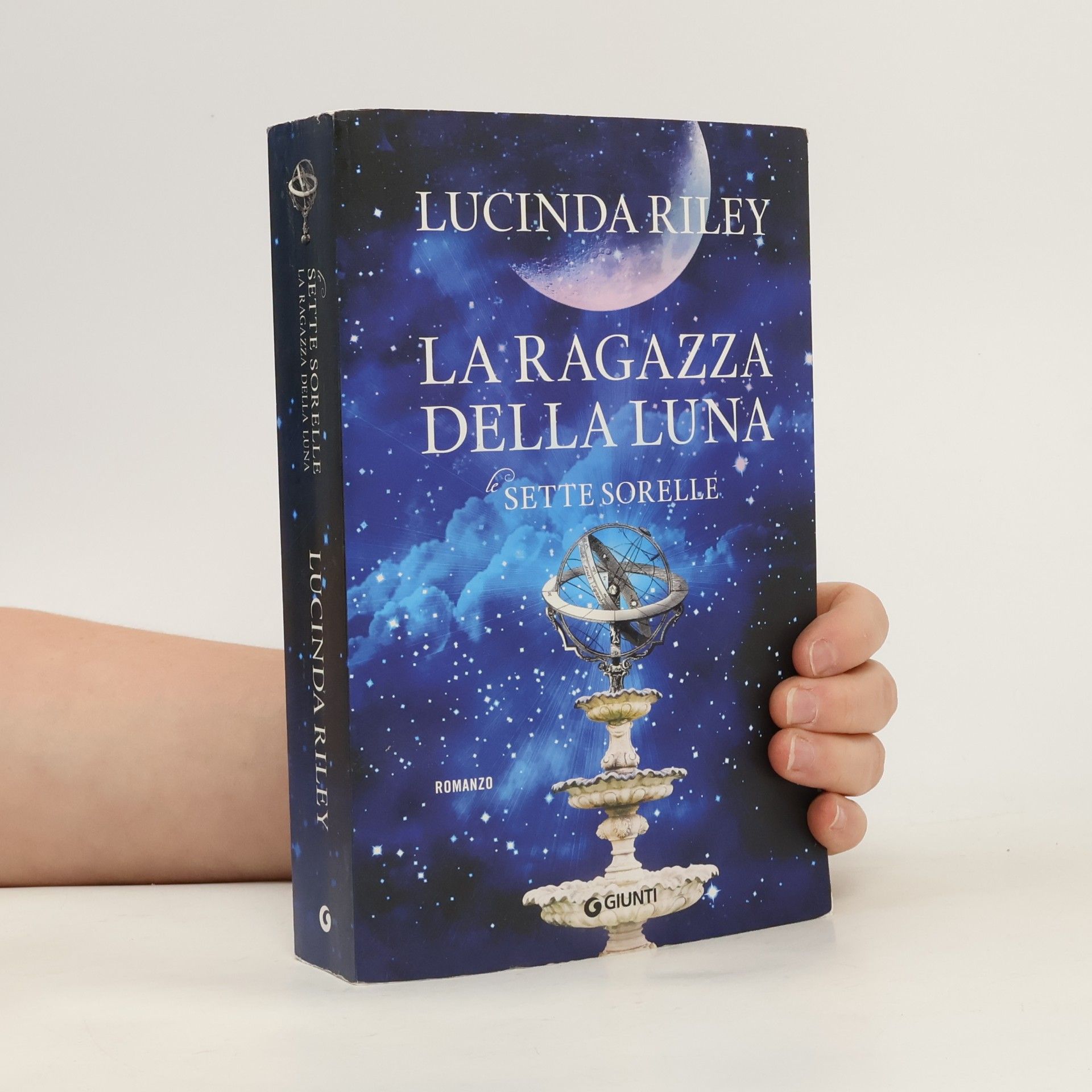 La ragazza della luna. Le sette sorelle
