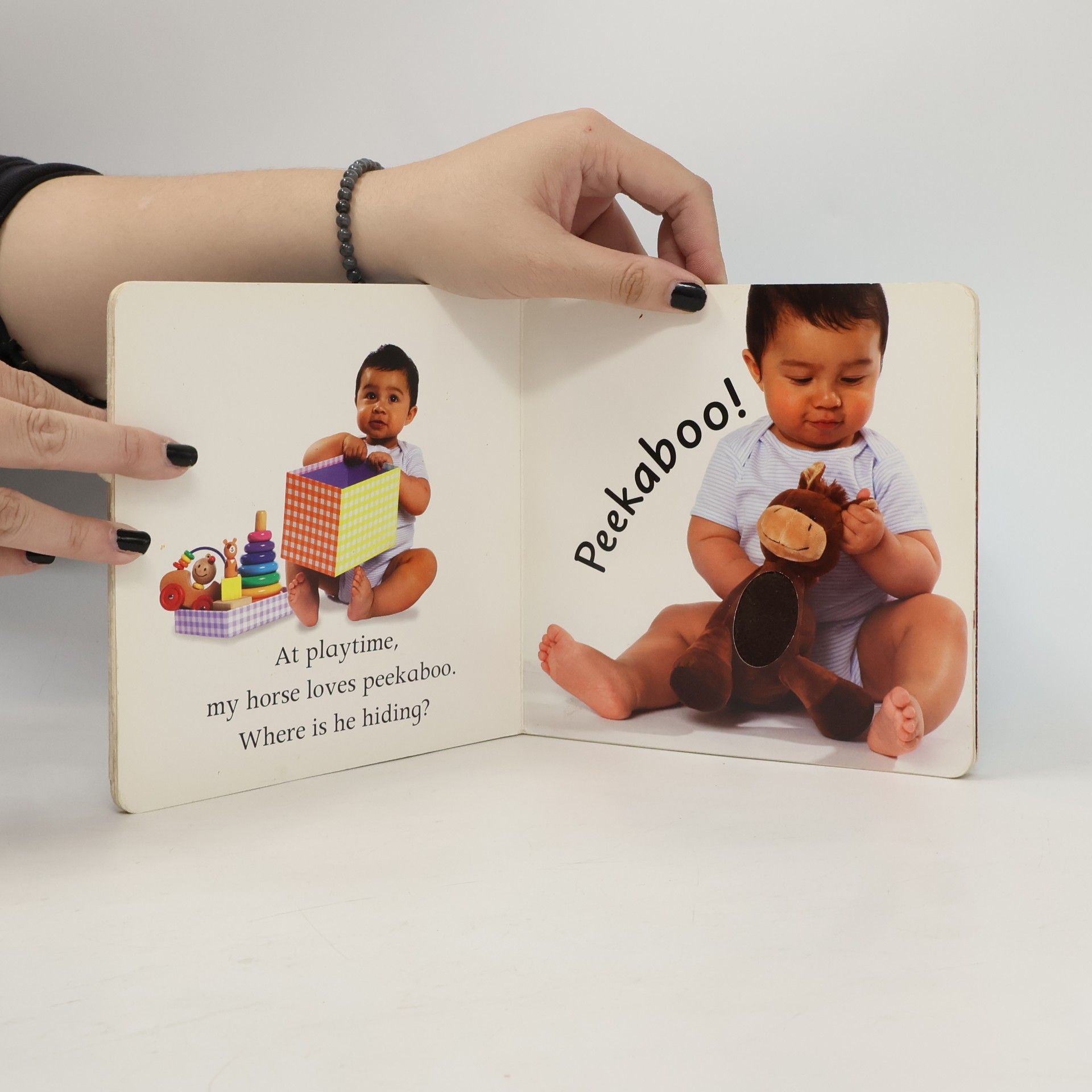 Dawn Sirett Baby Loves Peekaboo!