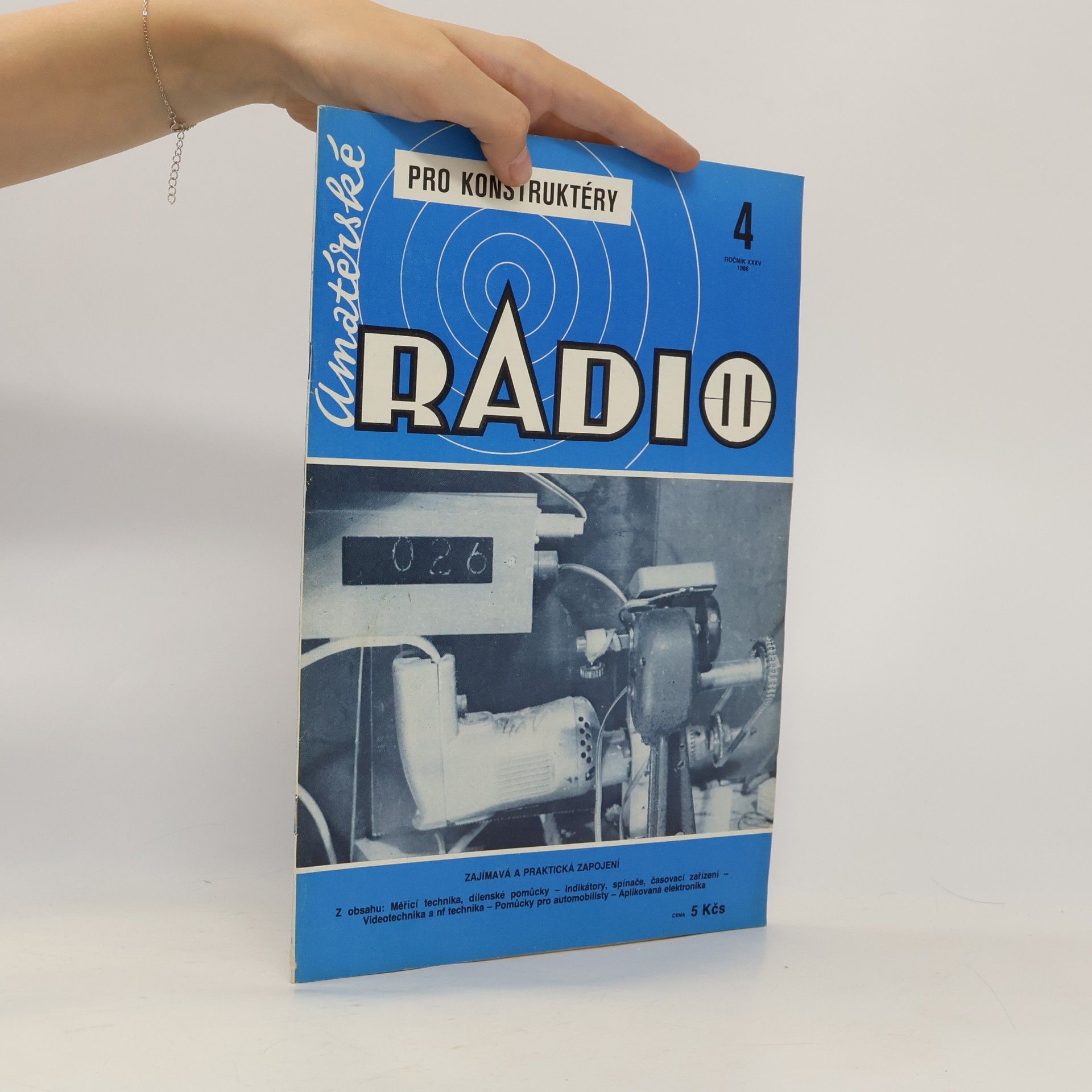 Kolektiv autorů Amatérské rádio 4/1986