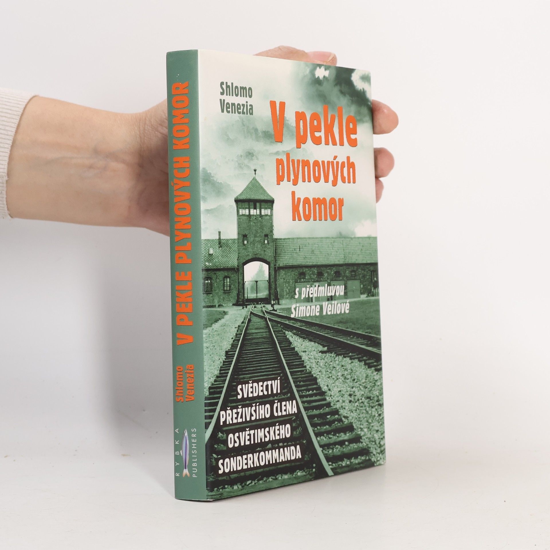 V pekle plynových komor