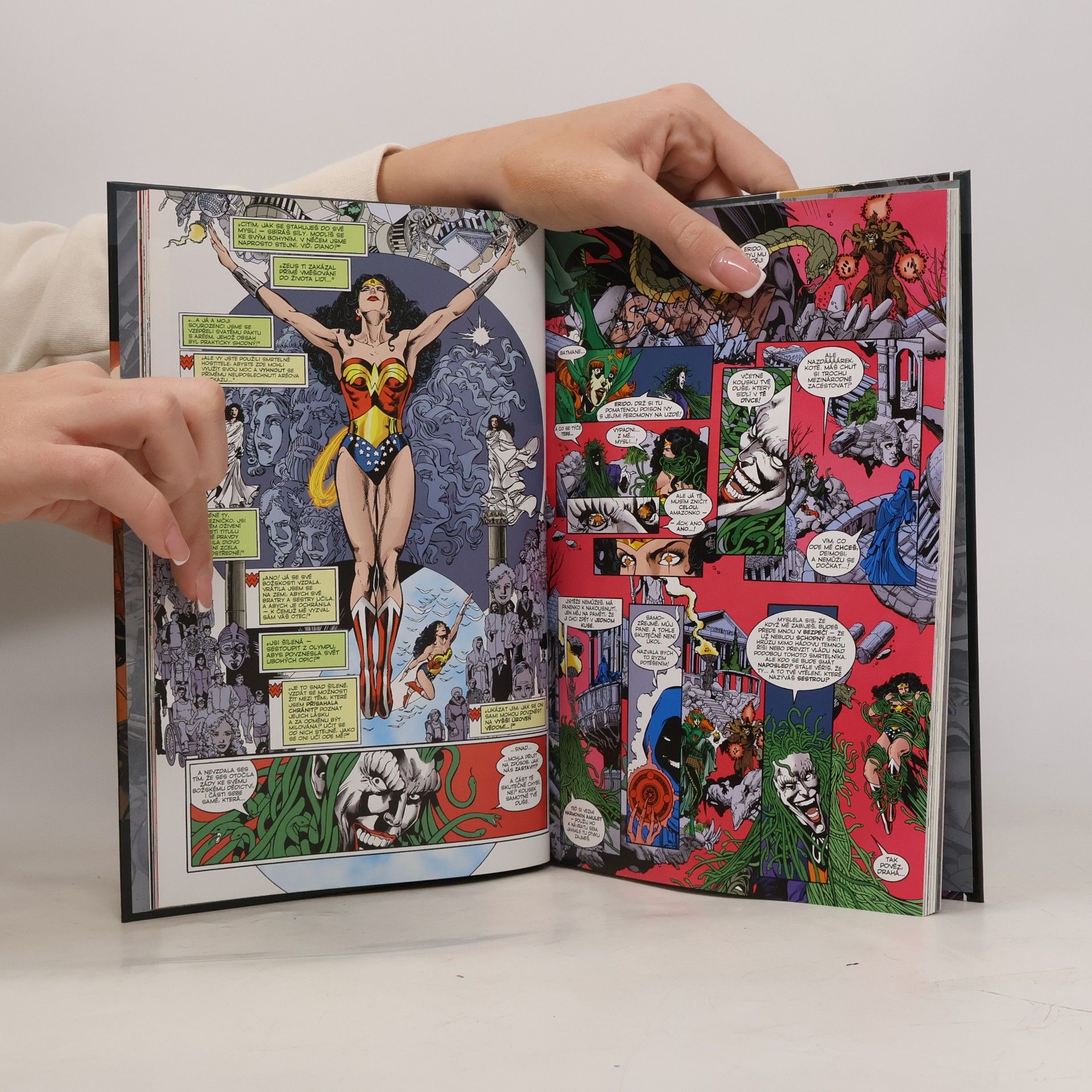 Collectif d'auteurs Wonder Woman. Ztracený ráj