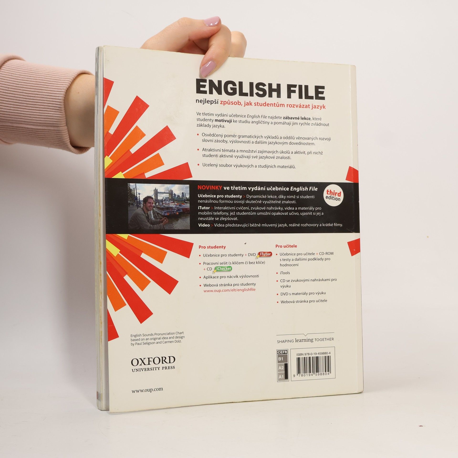 Christina Latham-Koenig English file : Elementary. Student's book