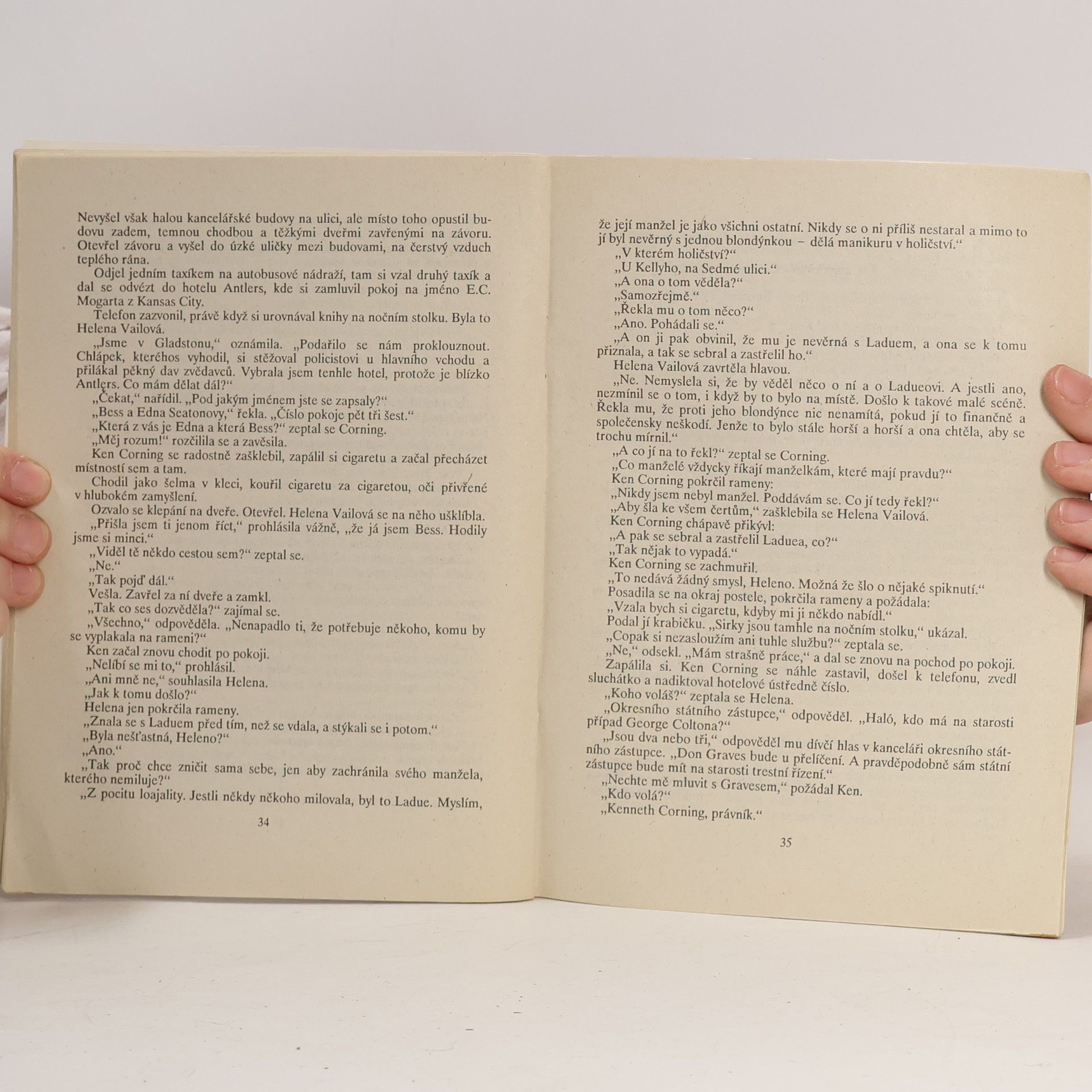 Erle Stanley Gardner Poctivé peníze / Záhadná neznámá