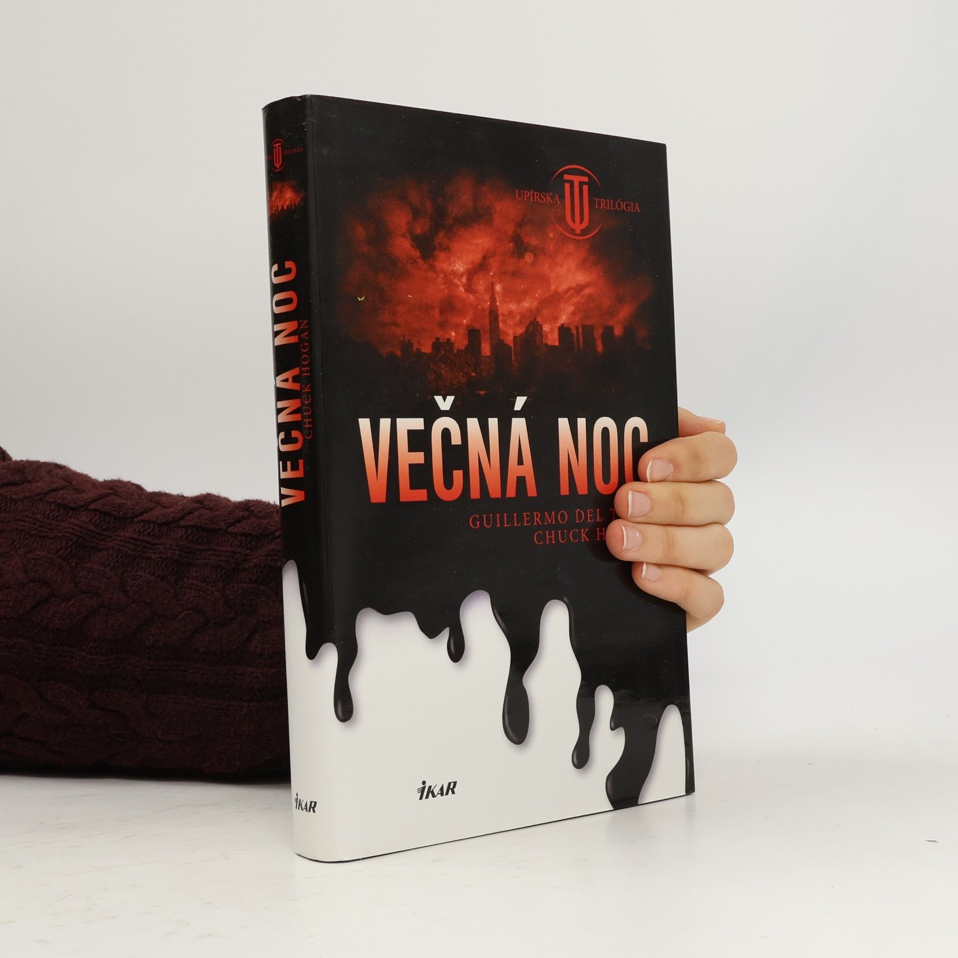 Guillermo del Toro Večná noc