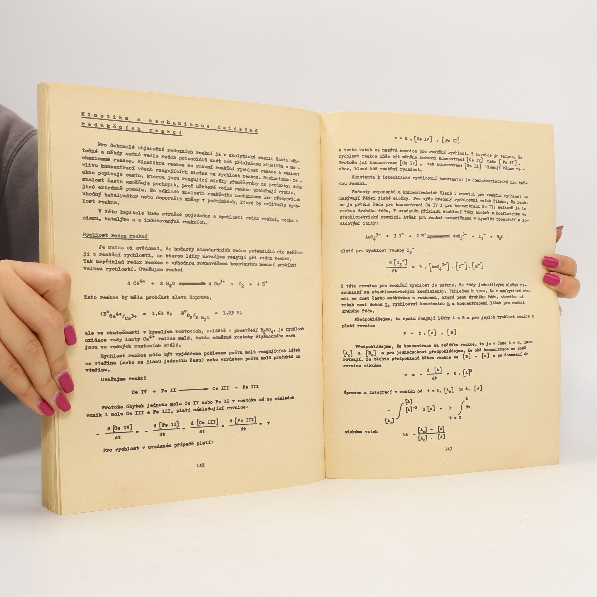 Antonín Berka Příručka k praktiku z kvantitativní analytické chemie