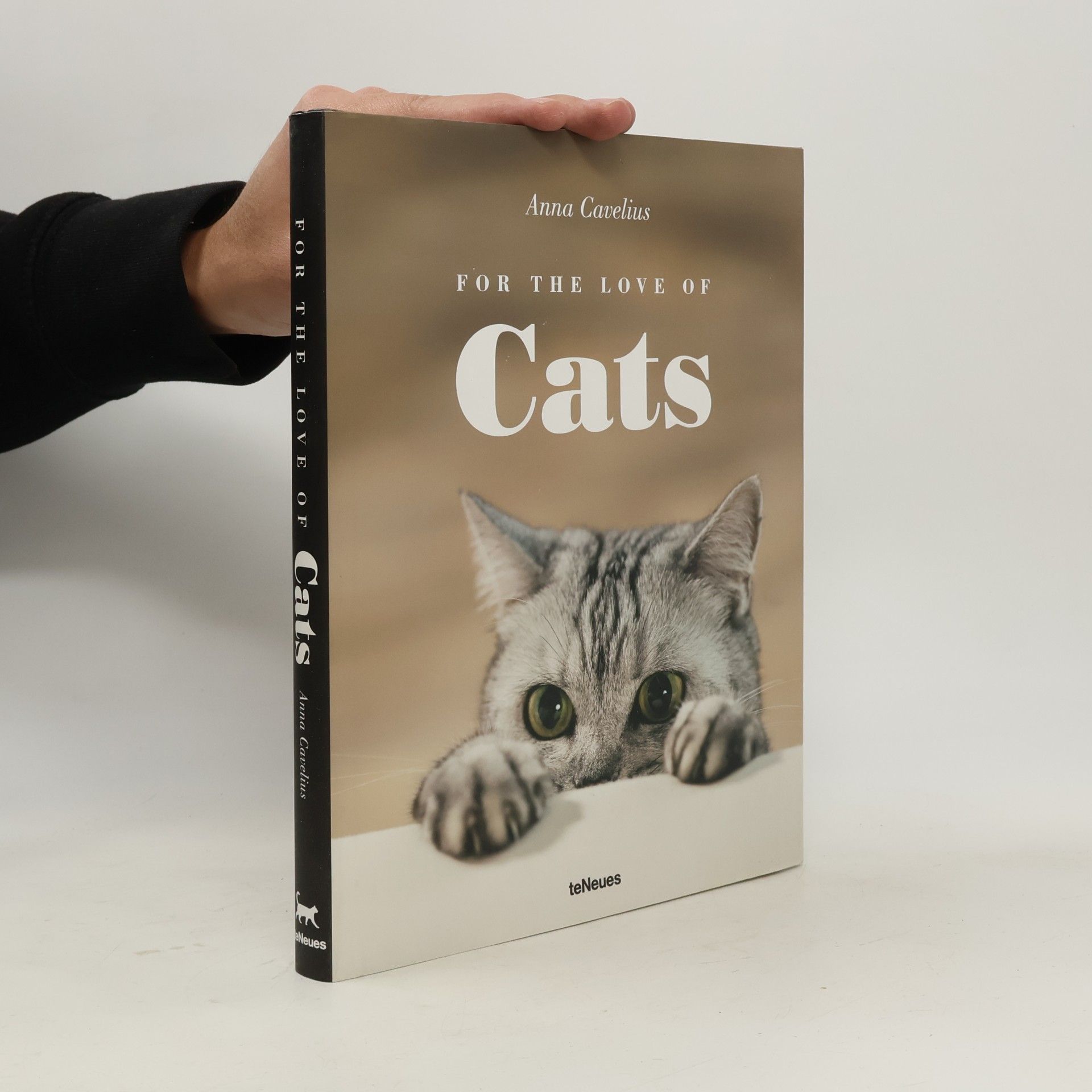 Andrea-Anna Cavelius For the Love of Cats