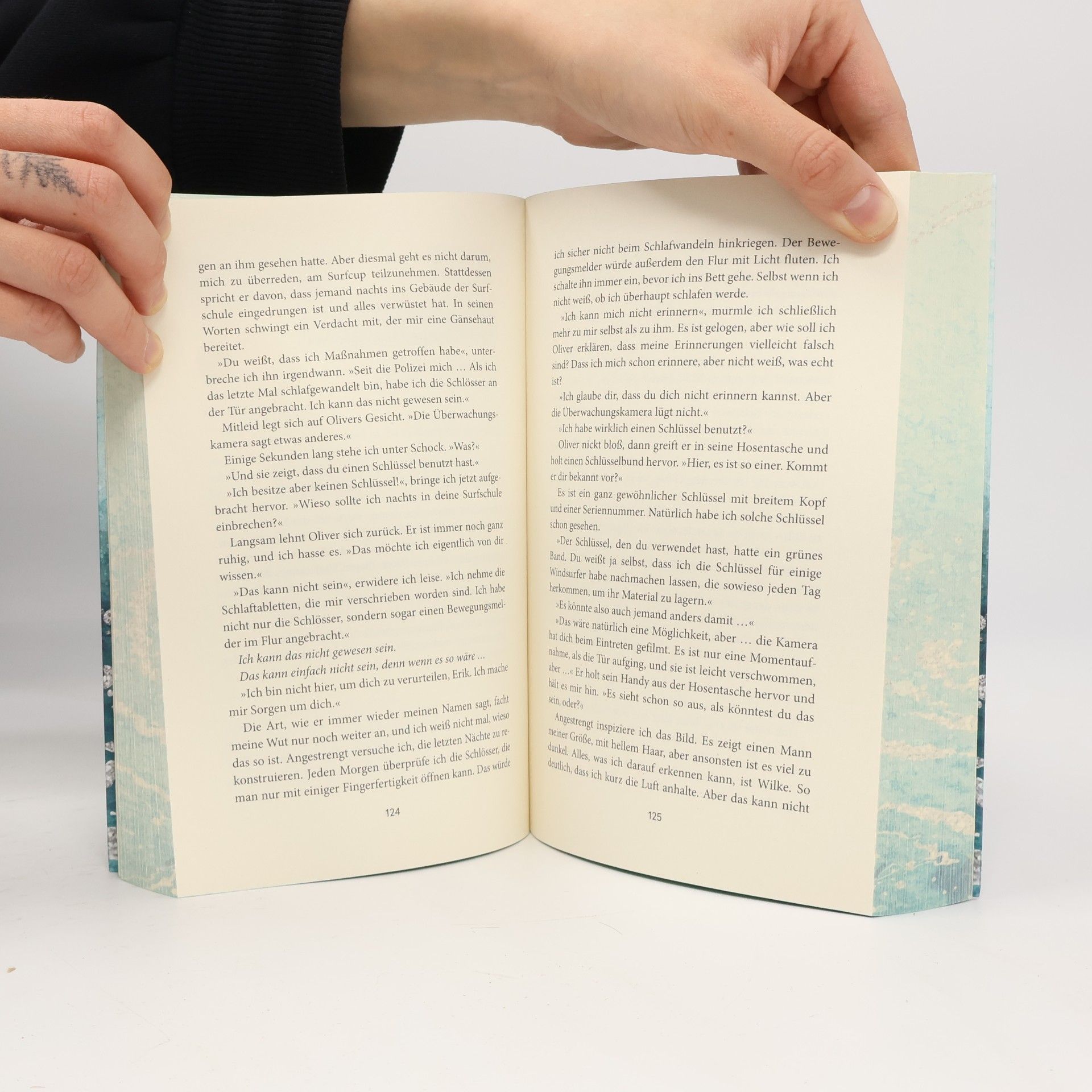 Janine Ukena Zwischen uns das Flüstern der Wellen / Sylt Suspense Bd.2