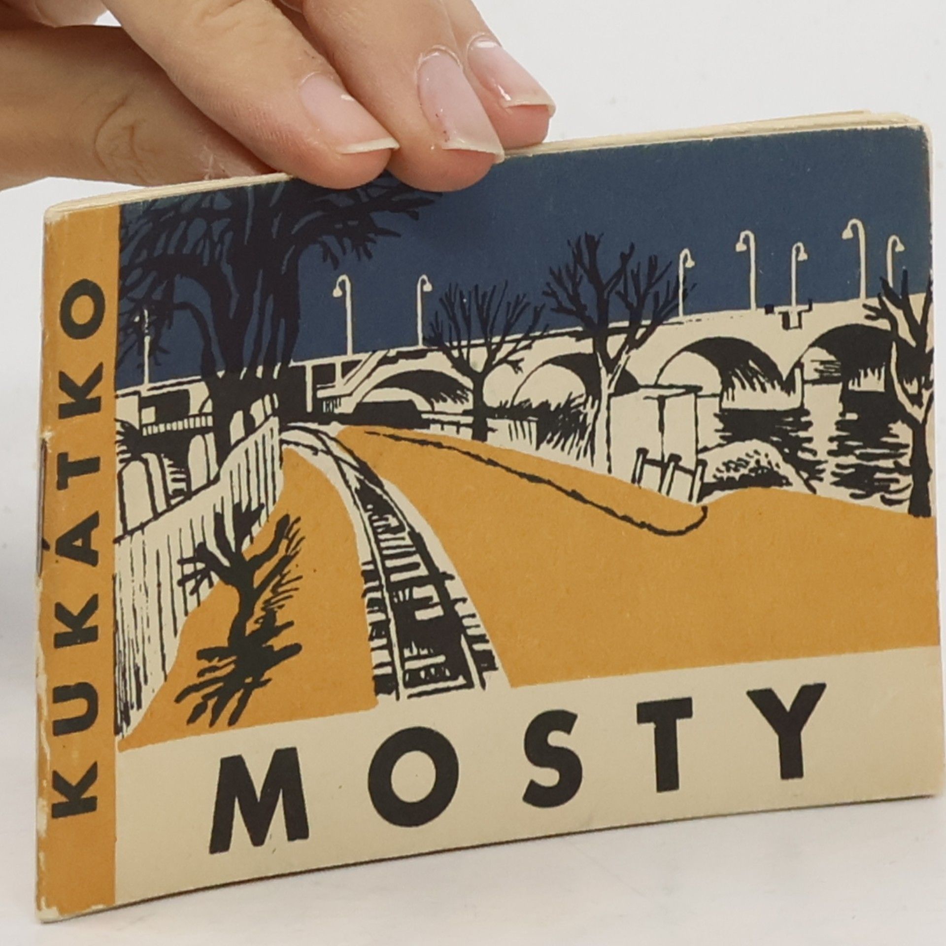 Mosty