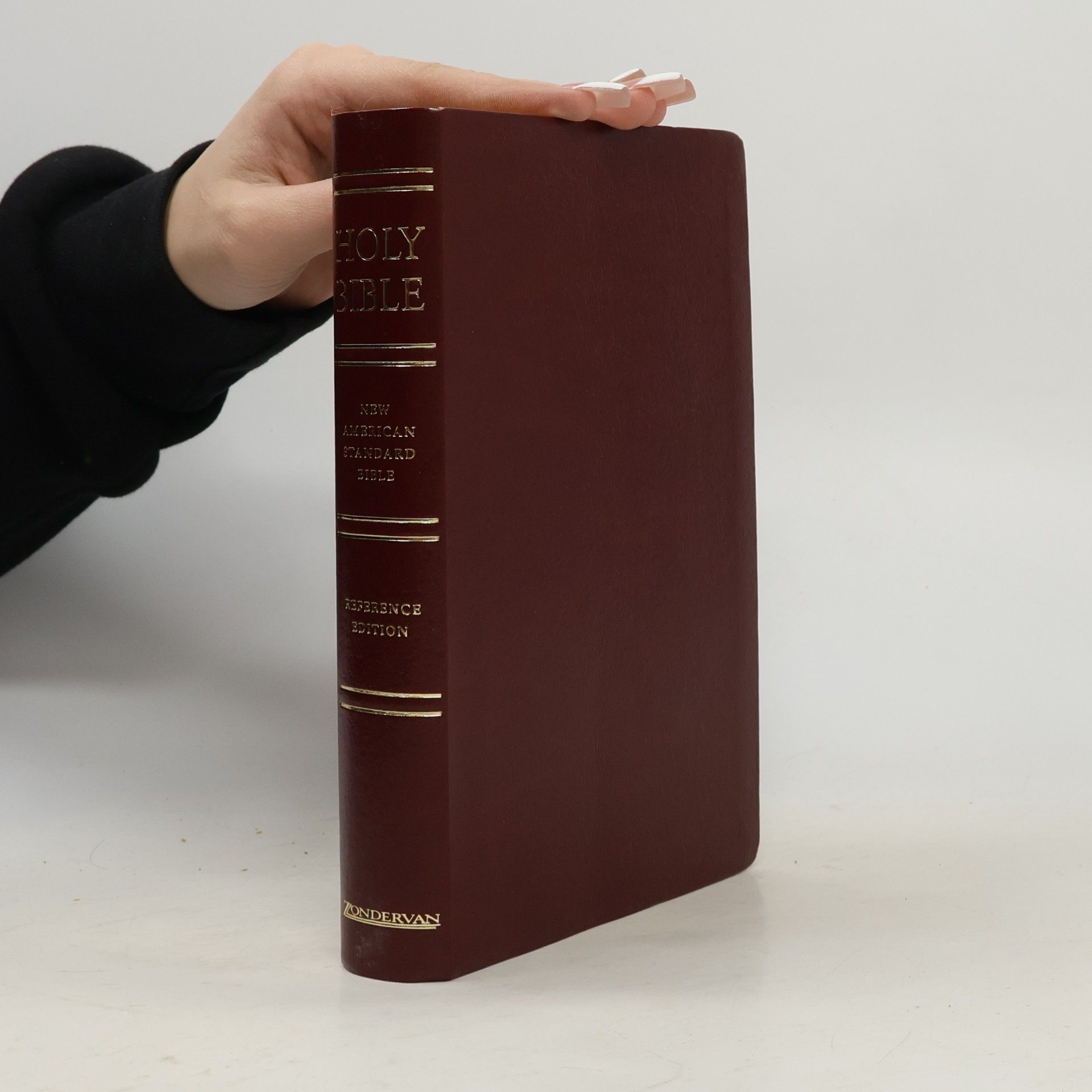 NASB Giant Print Reference Bible