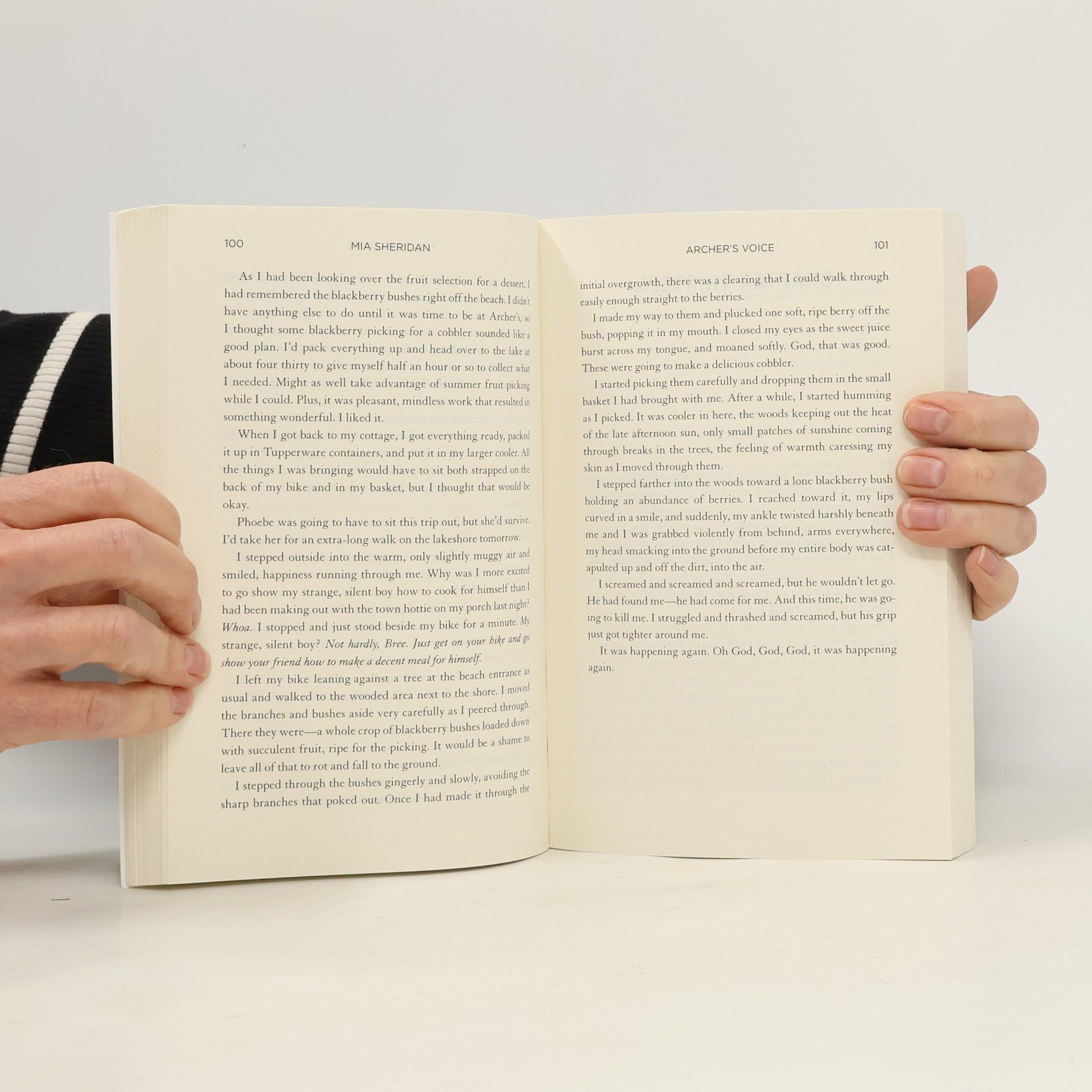 Mia Sheridan Archer's Voice