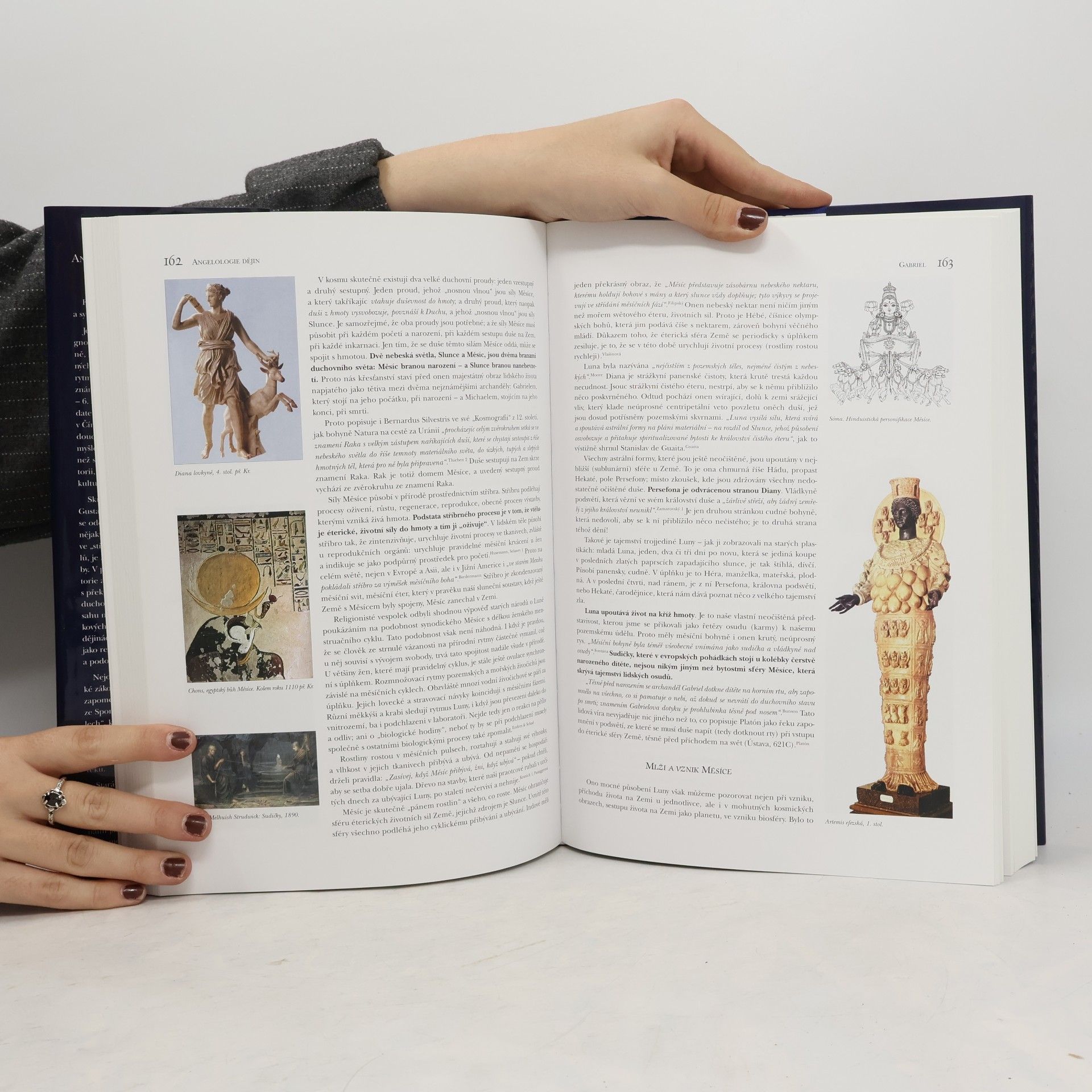 Emil Páleš Angelologie dějin 1. Synchronicita a periodicita v dějinách