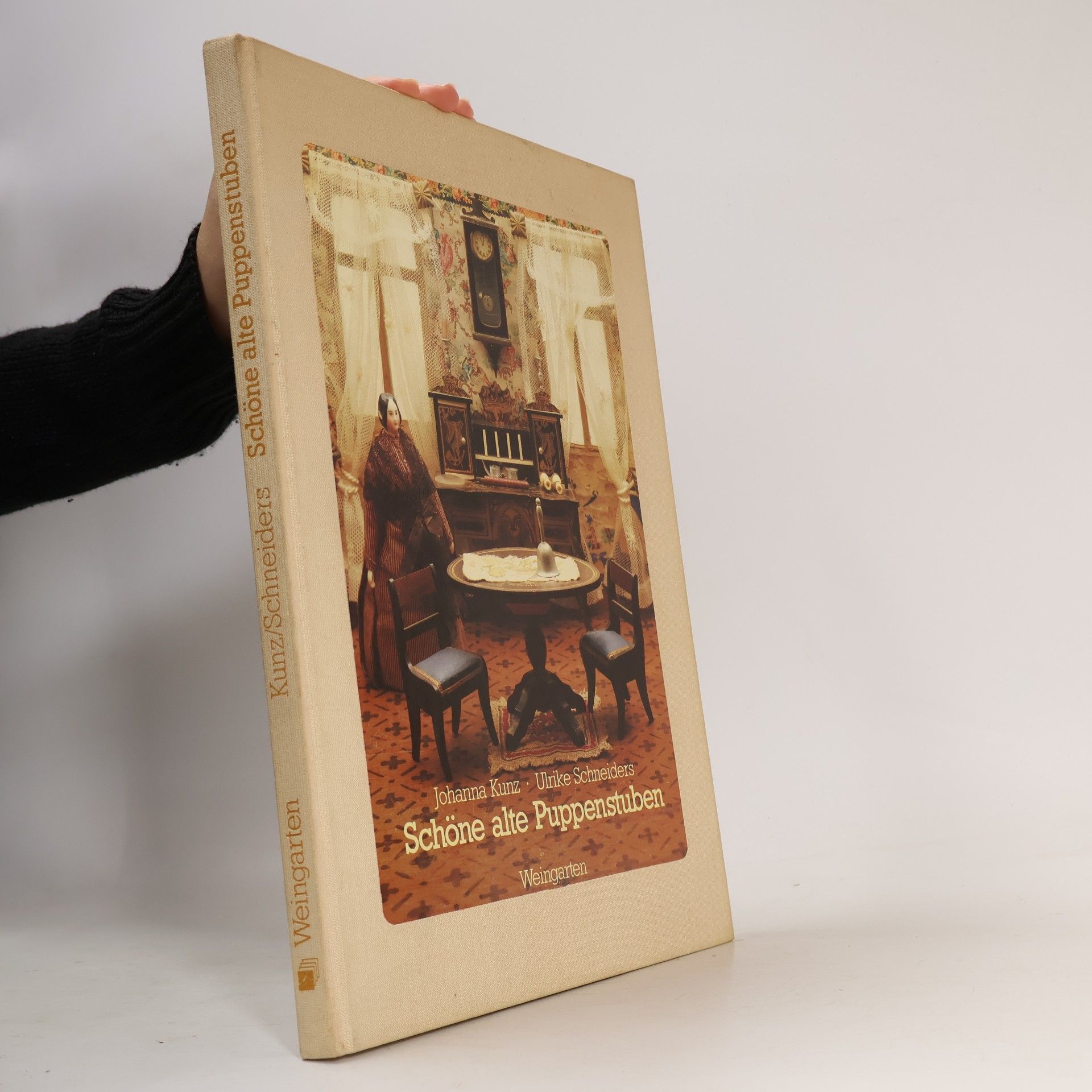 Schöne alte Puppenstuben