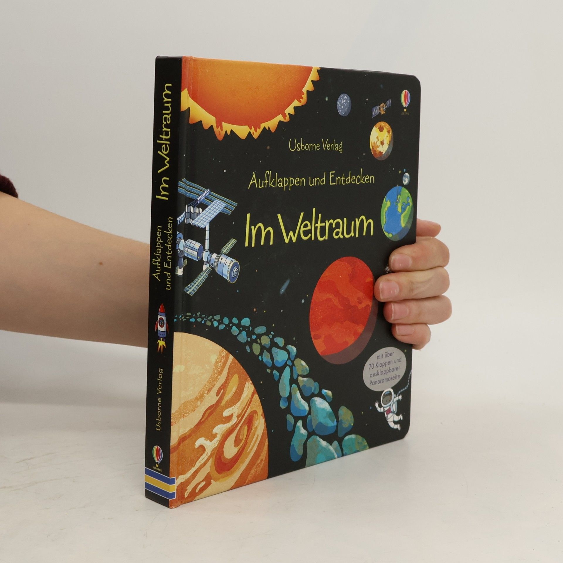 Aufklappen und Entdecken: im Weltraum