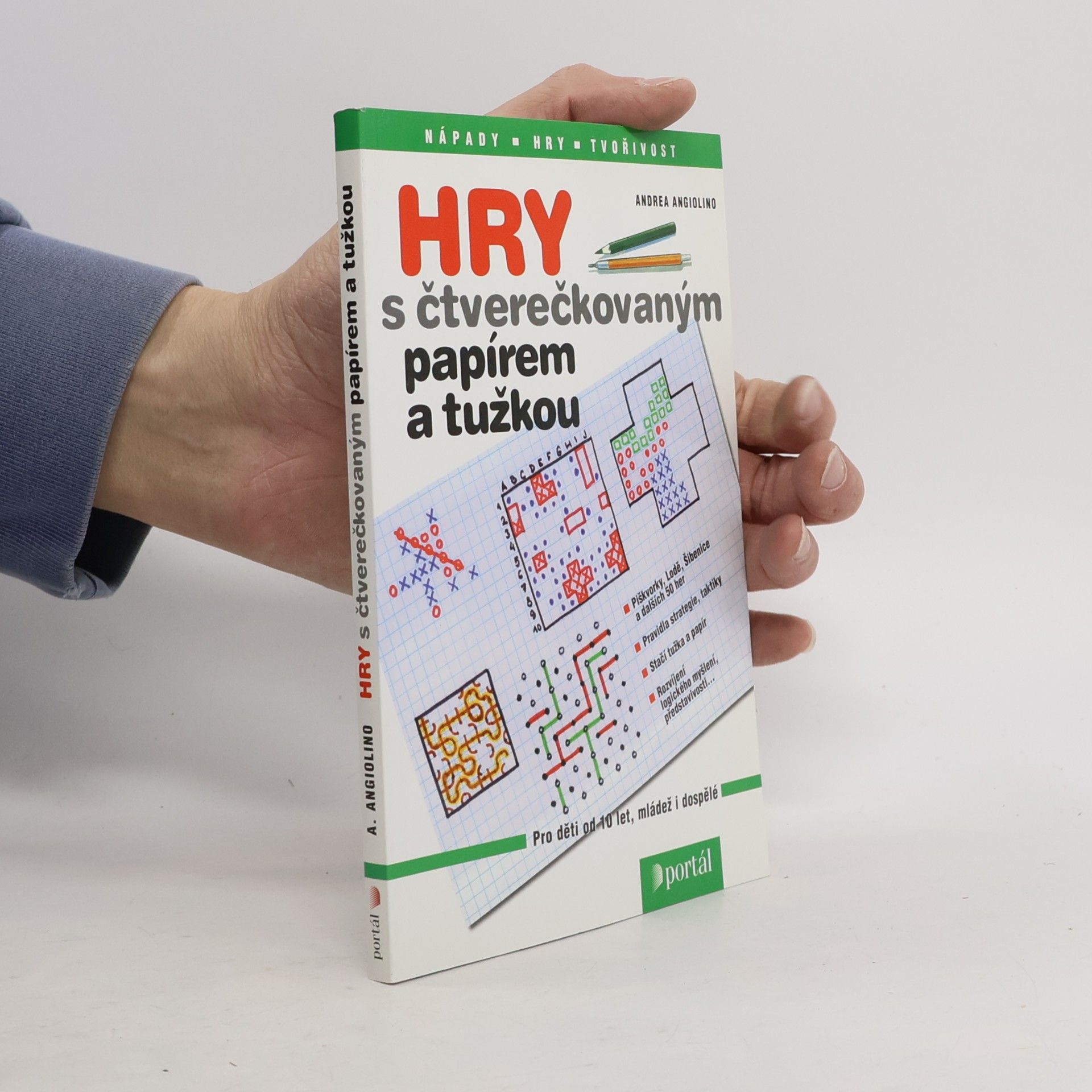 Hry s čtverečkovaným papírem a tužkou