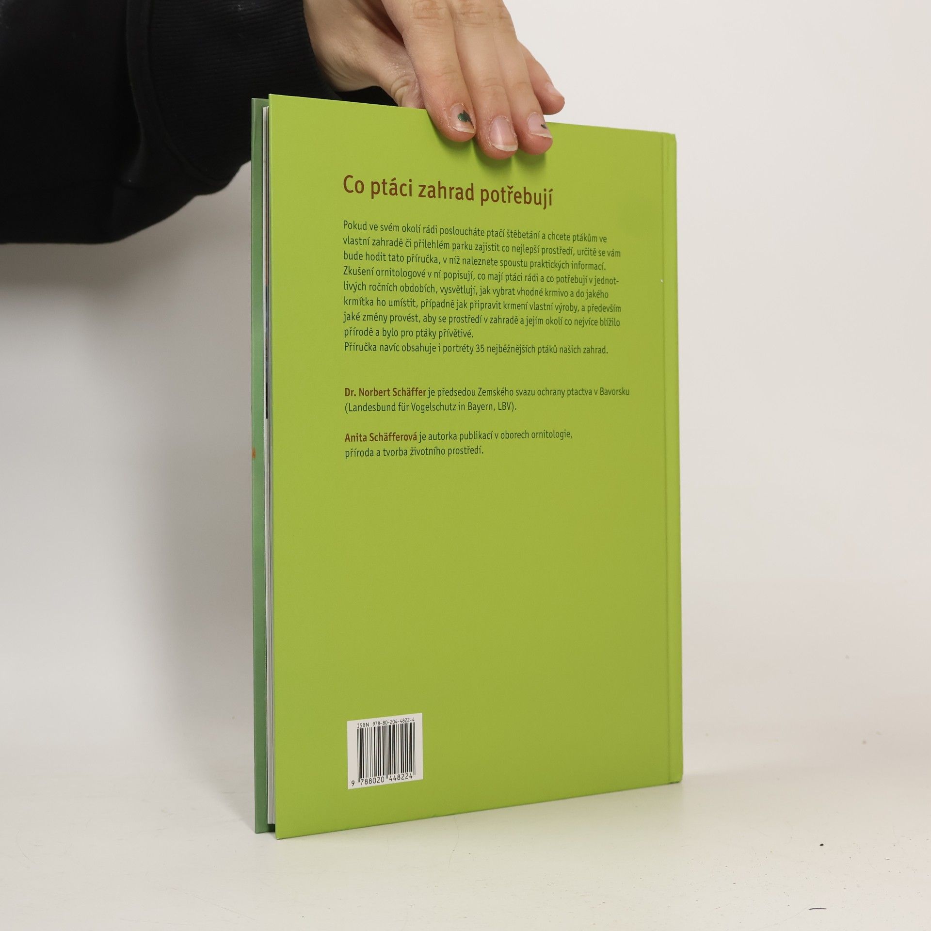 Rudolf Rada Krmíme ptáky v zahradě : po celý rok a přírodně